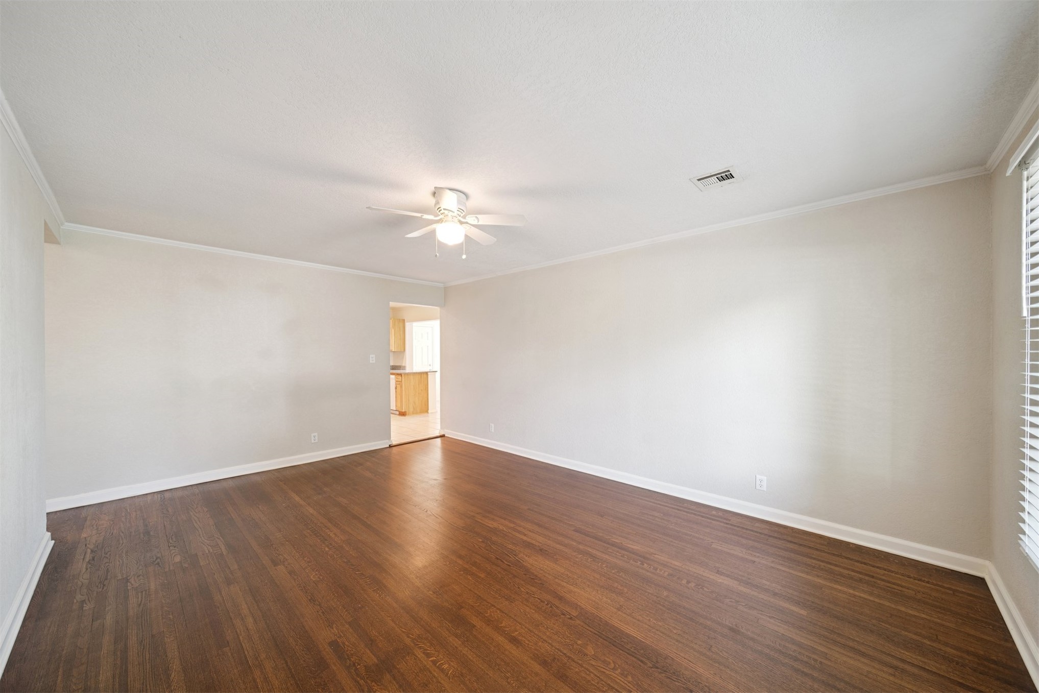 330 E 46th Street Property Photo 4
