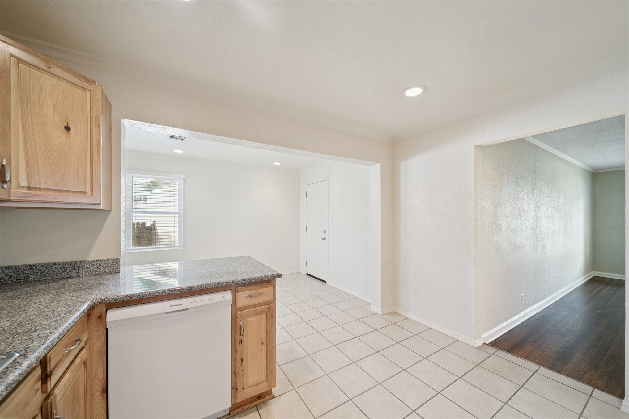 330 E 46th Street Property Photo 6