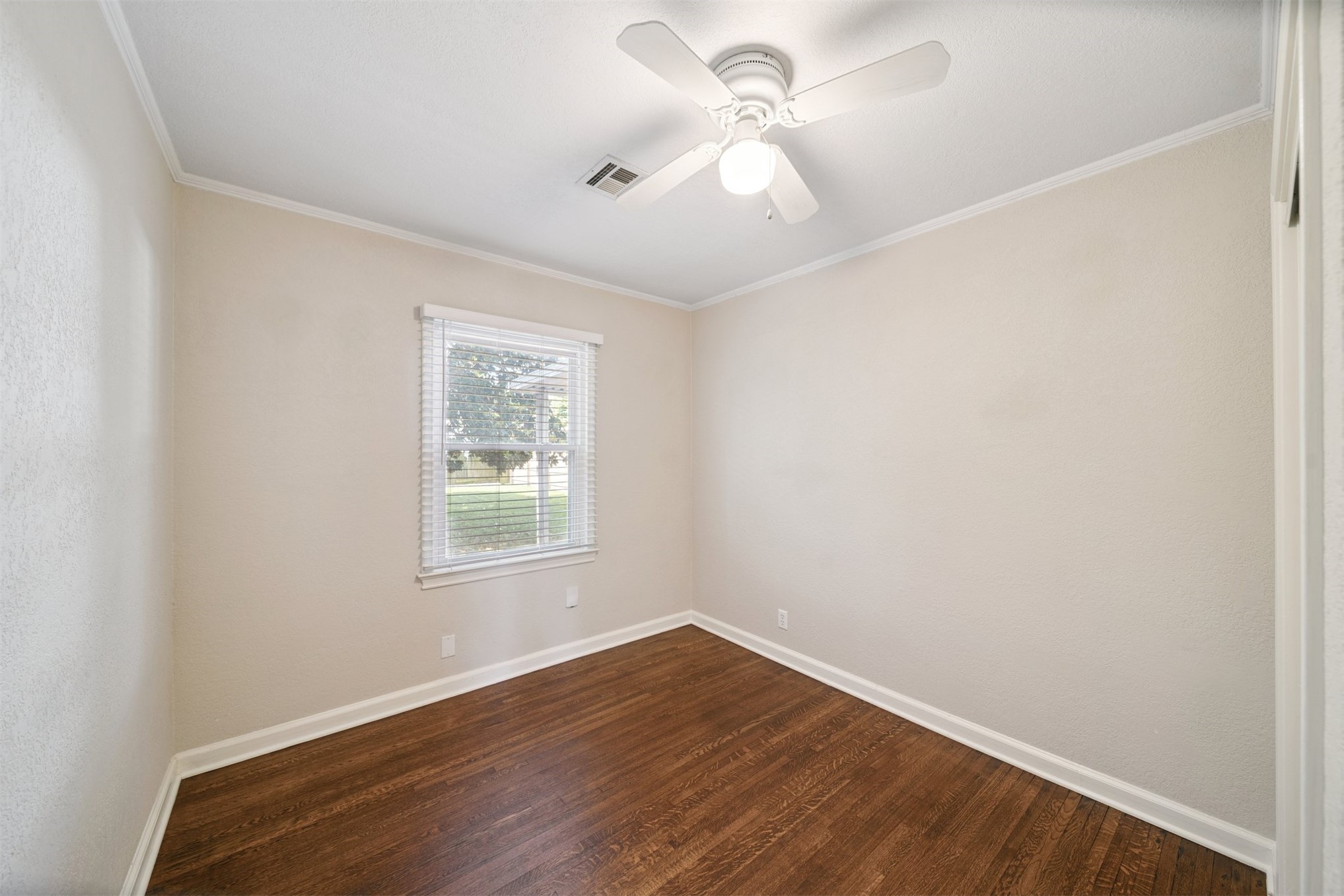 330 E 46th Street Property Photo 8