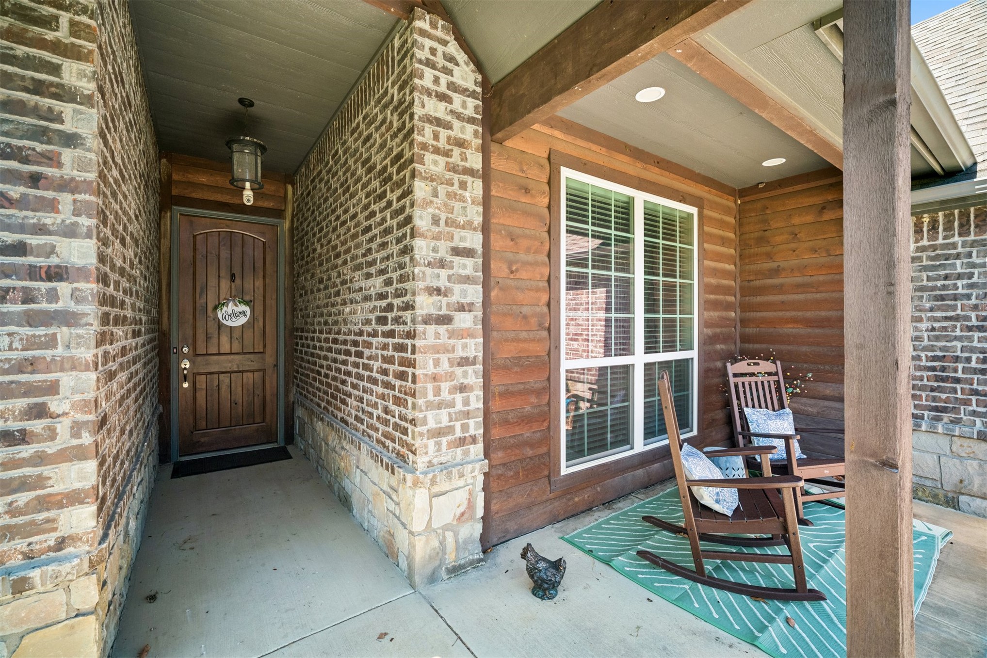 19412 Mountain Lane Property Photo 3