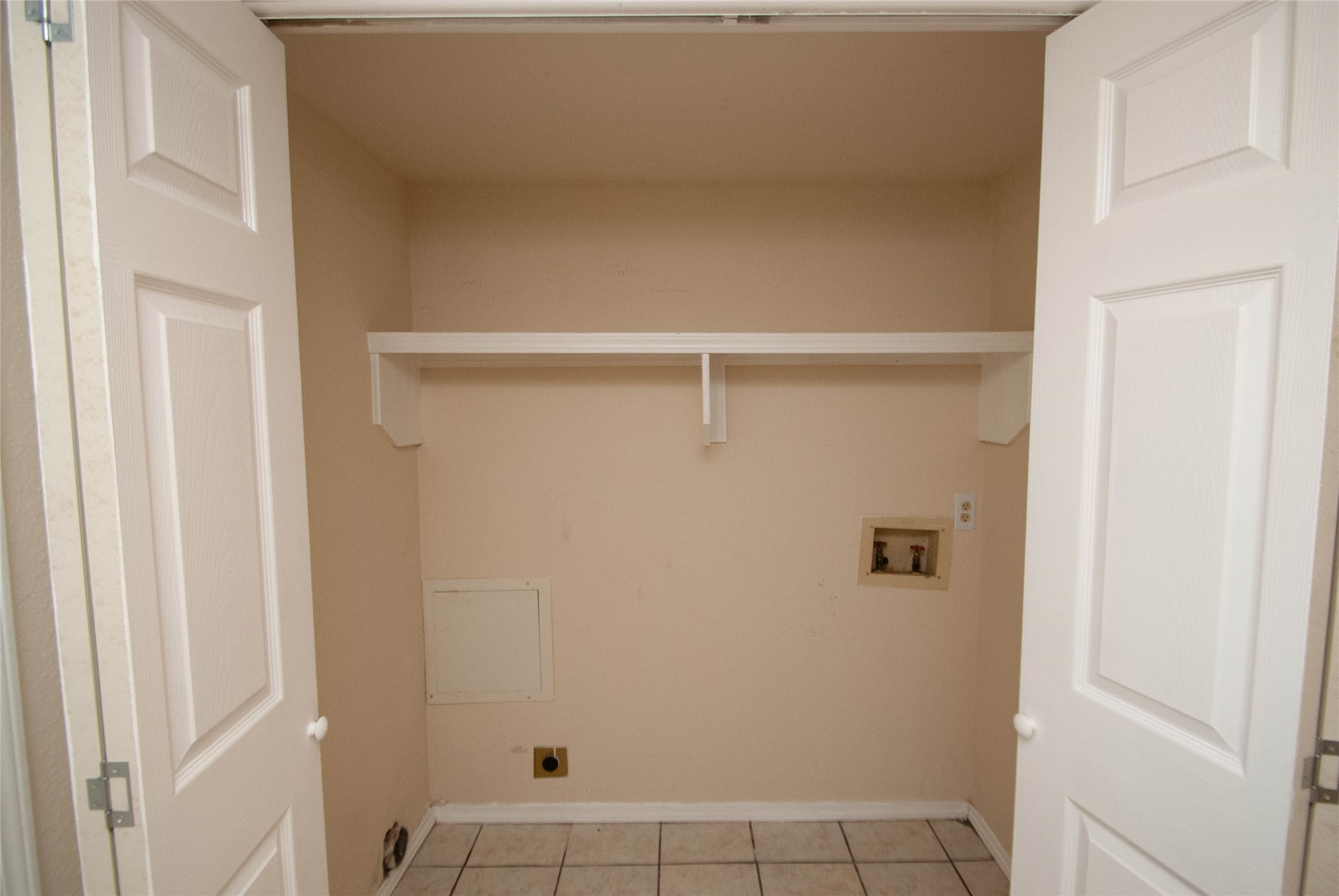 7903 E 66th Street 46k Property Photo 13
