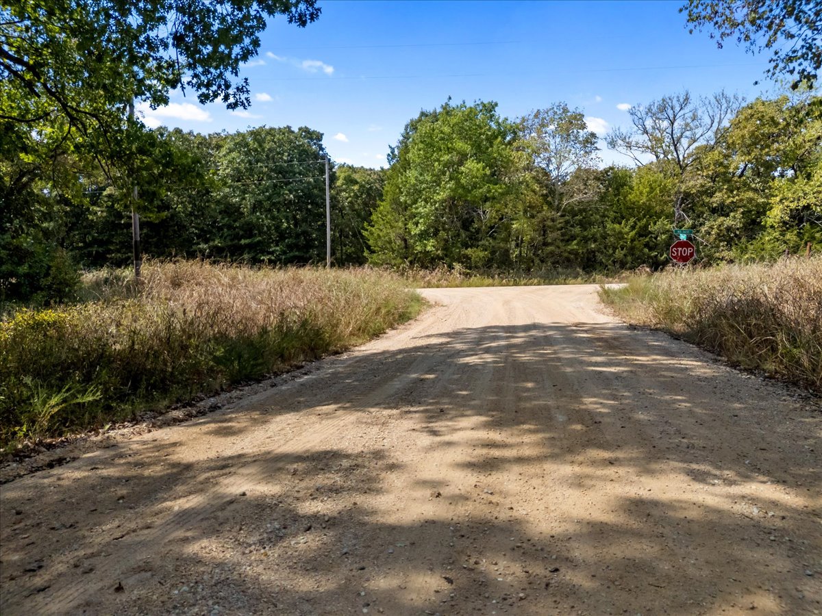 123 E 1410 Road Property Photo 19