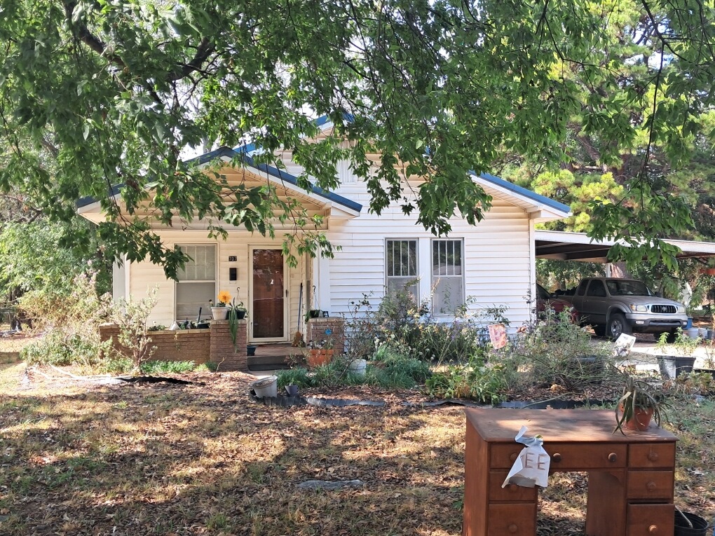 707 A Se Property Photo 1