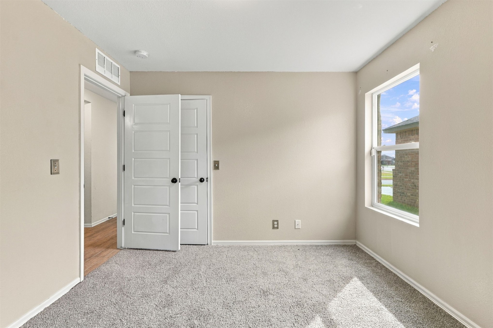 12216 N 130 Avenue Property Photo 18