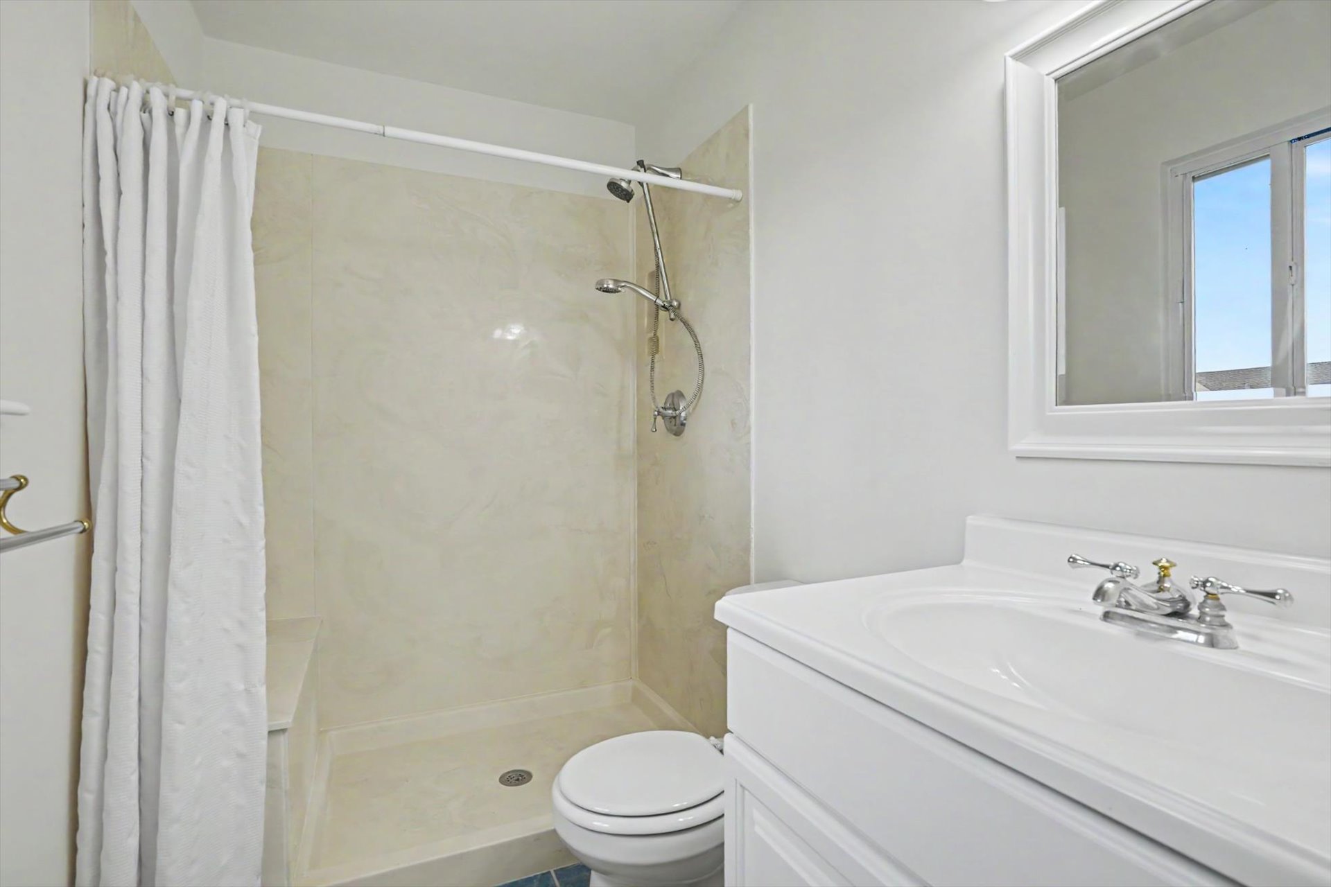 6533 E 58th Street Property Photo 24