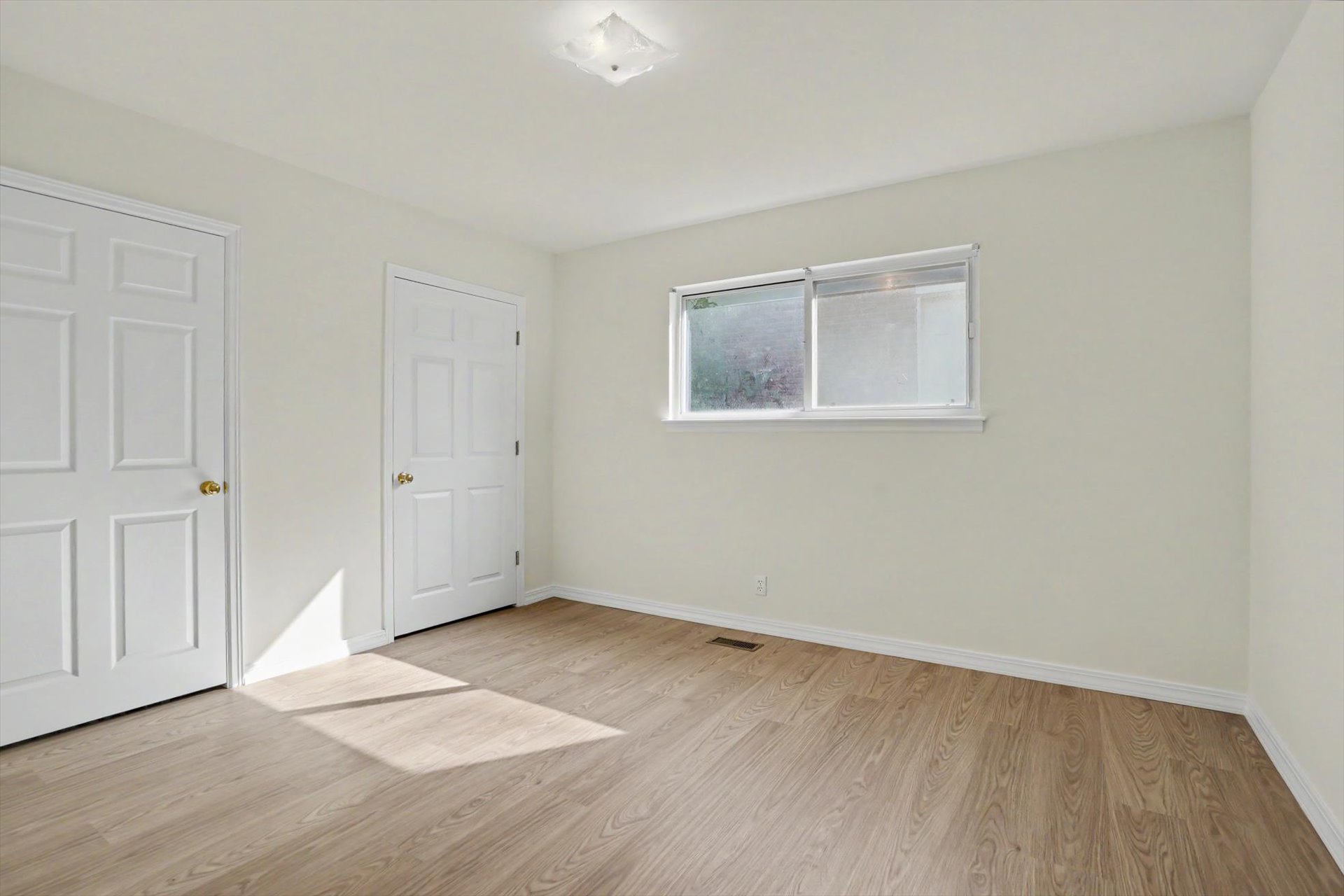 6533 E 58th Street Property Photo 27