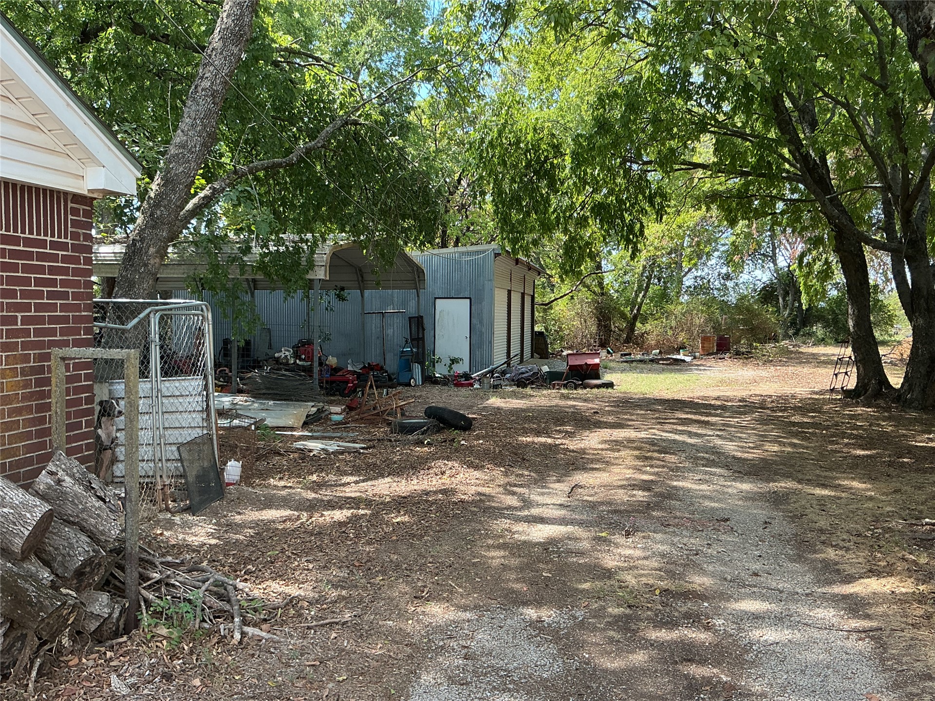 600 S 12th Avenue Property Photo 3