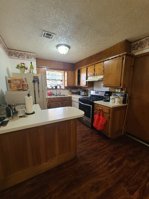 319 Donna Street Property Photo 3