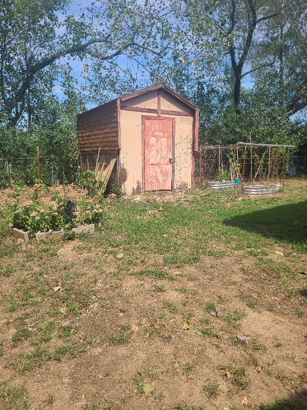 319 Donna Street Property Photo 9