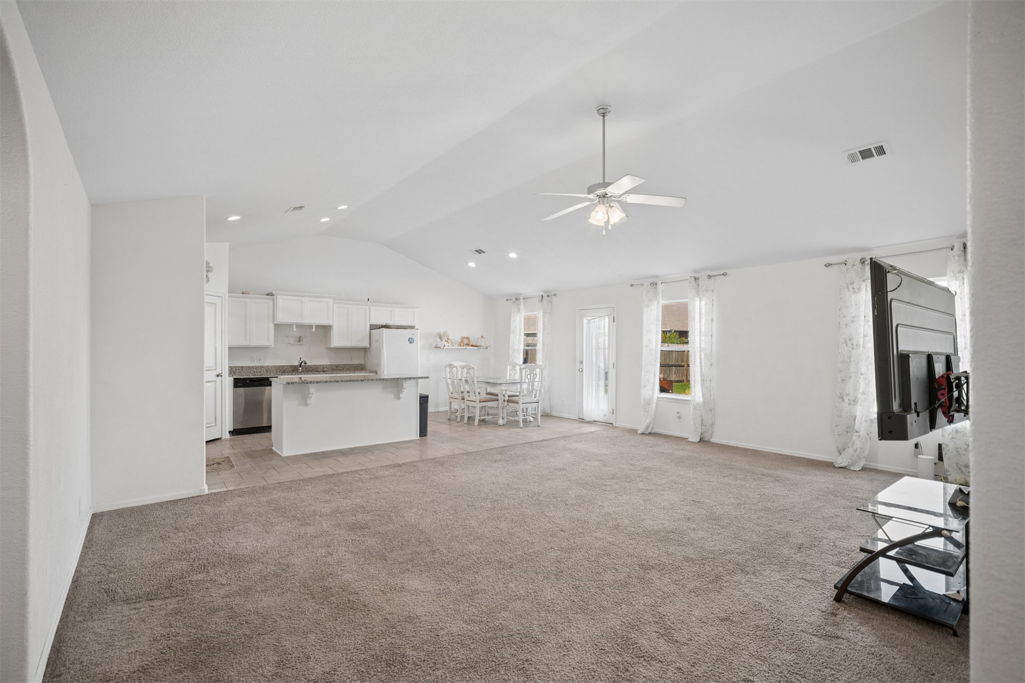 7223 S Laurel Place Property Photo 4