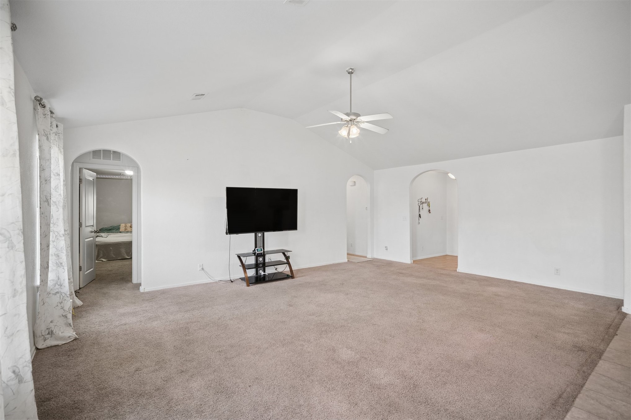 7223 S Laurel Place Property Photo 6