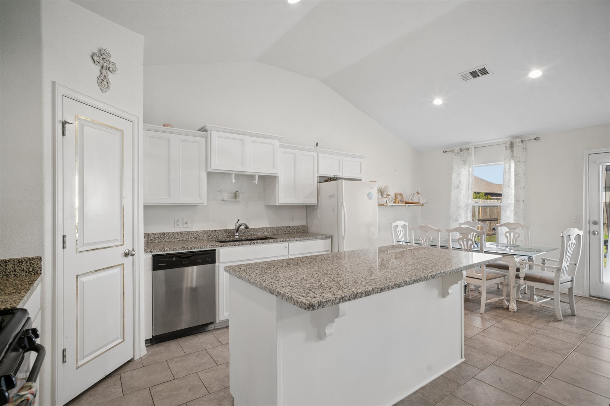 7223 S Laurel Place Property Photo 10