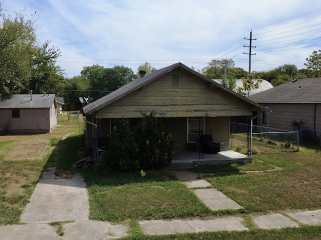 305 N Taft Avenue 5 Property Photo 1
