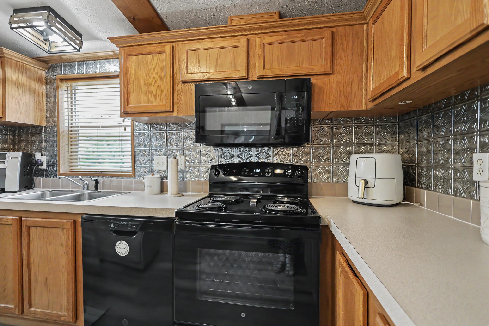 306 N Moseley Road Property Photo 24