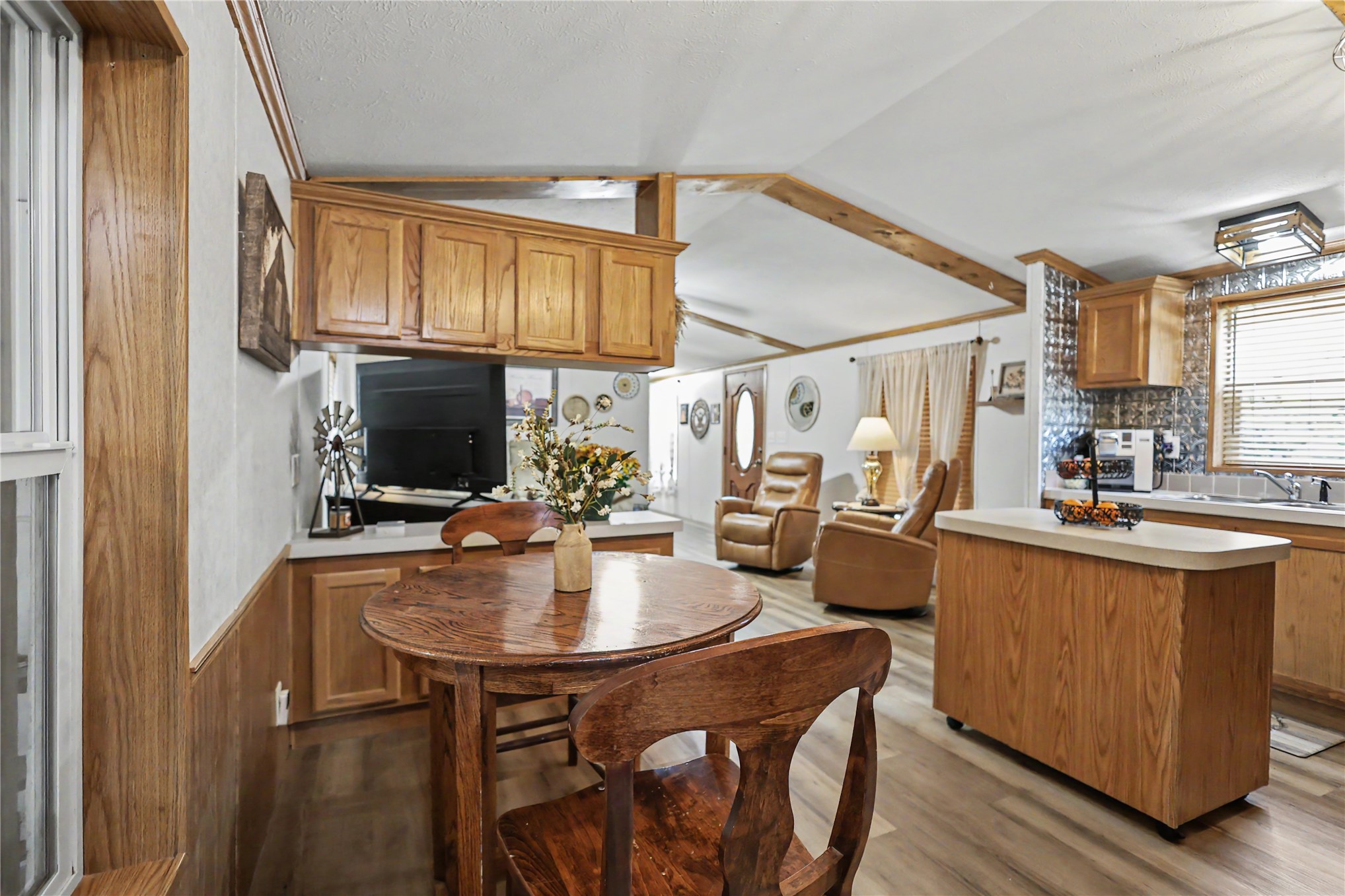 306 N Moseley Road Property Photo 27