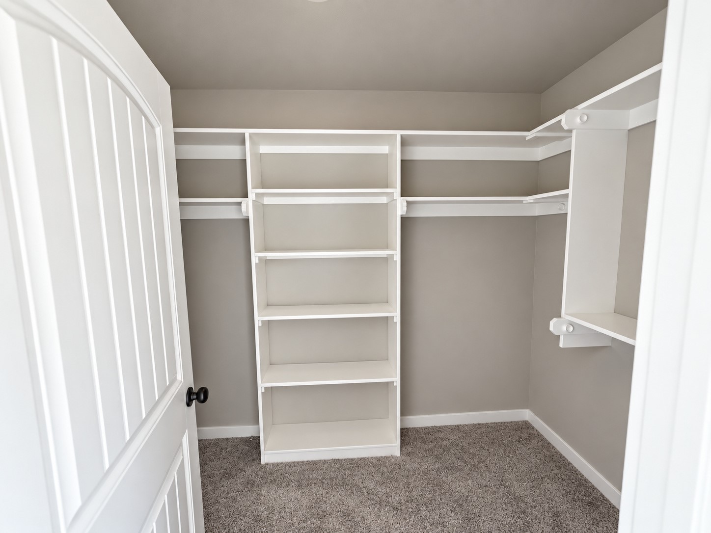 278 Grand Place Property Photo 4