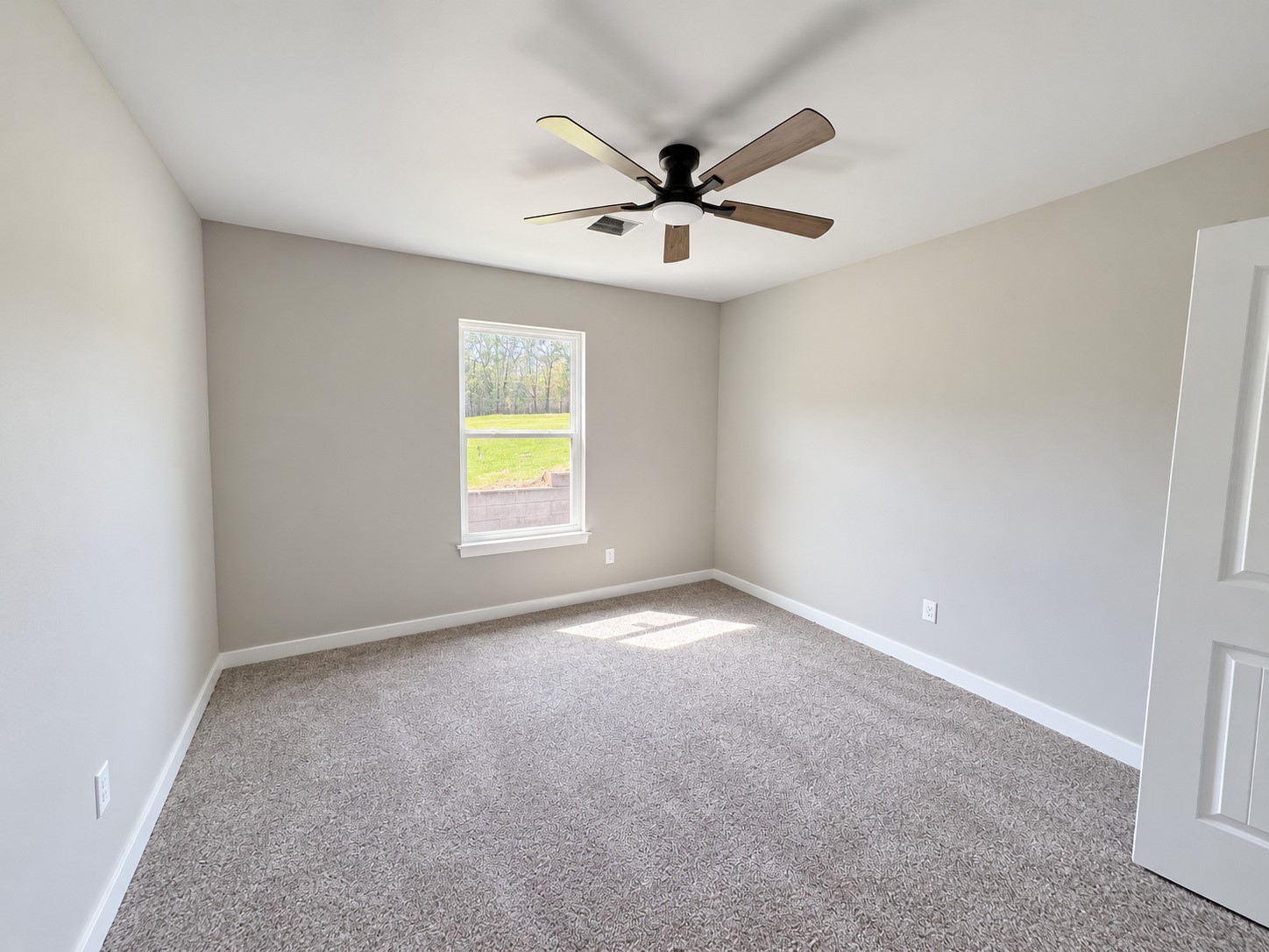 278 Grand Place Property Photo 7