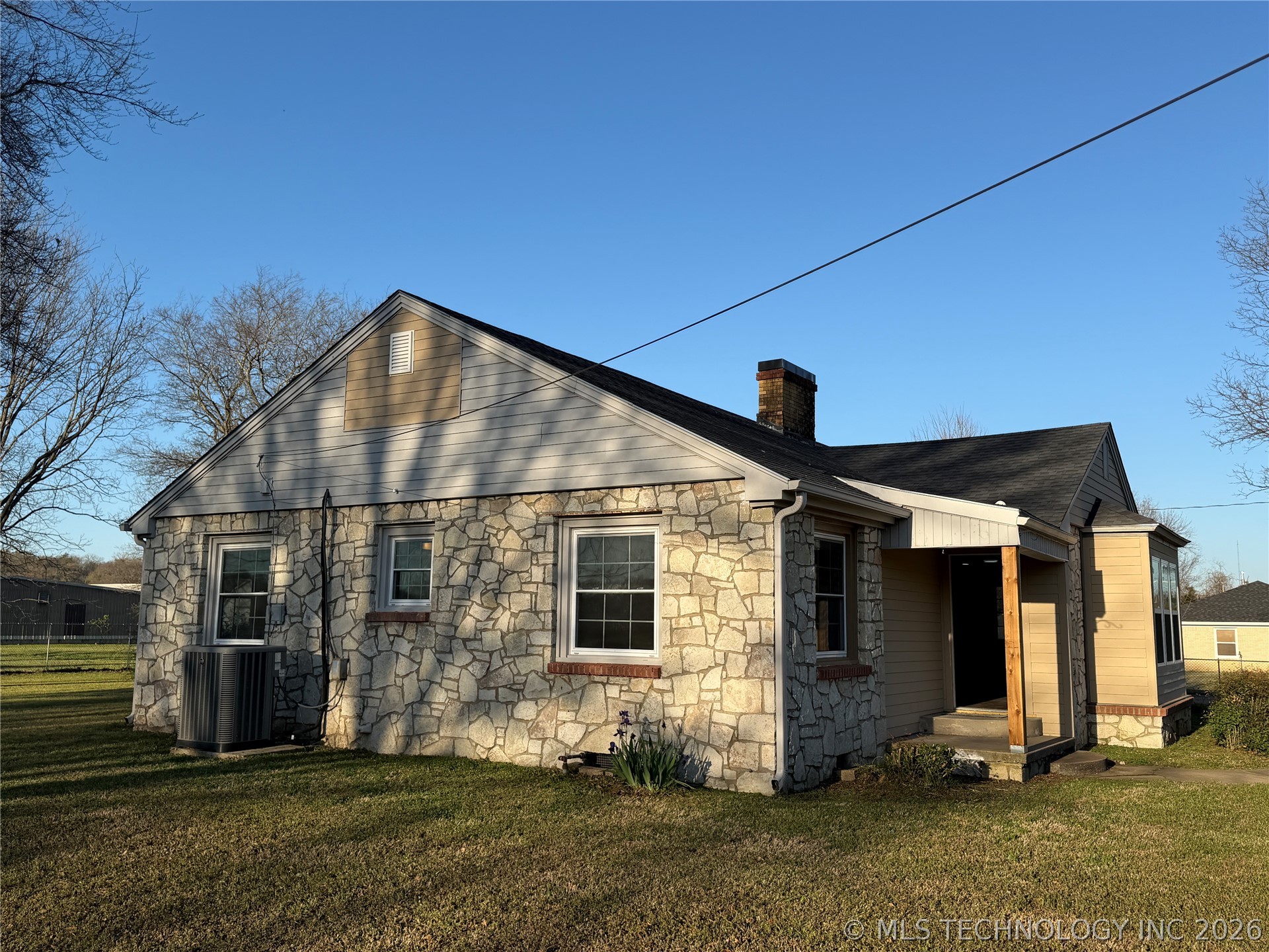 408 W Blair Avenue Property Photo 2
