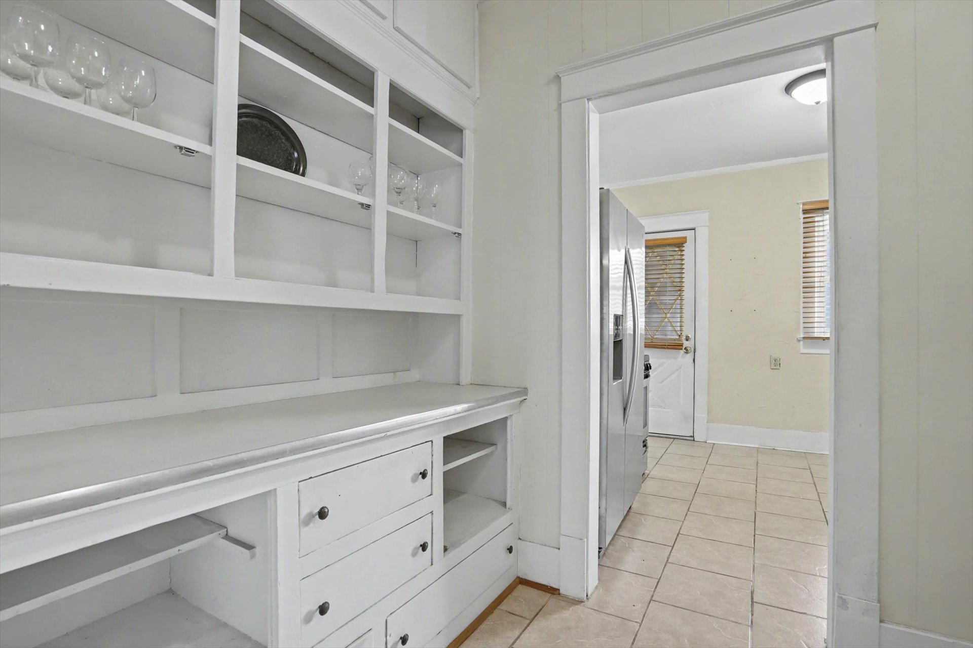 419 E 5th Street Property Photo 14