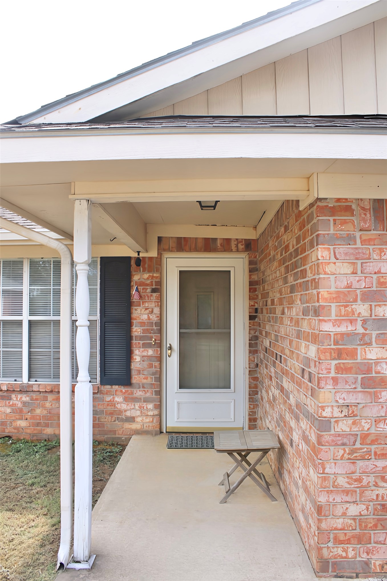 121 Ridgecrest Drive Property Photo 4