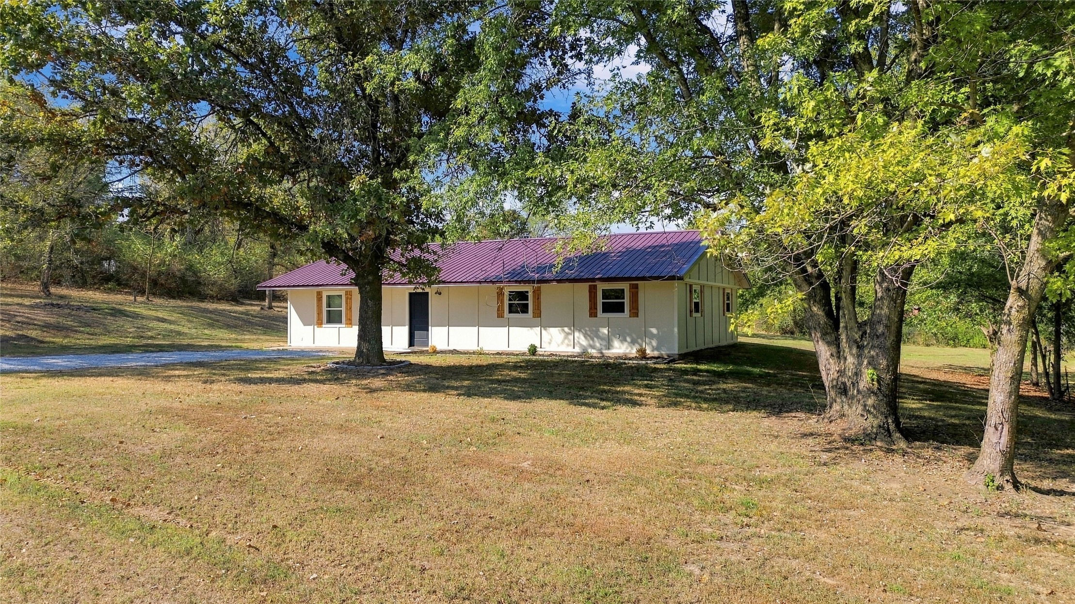 105778 S 4310 Property Photo 1