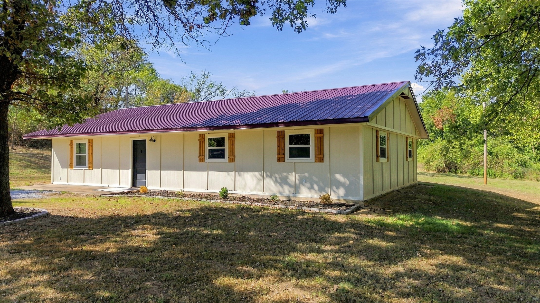 105778 S 4310 Property Photo 2