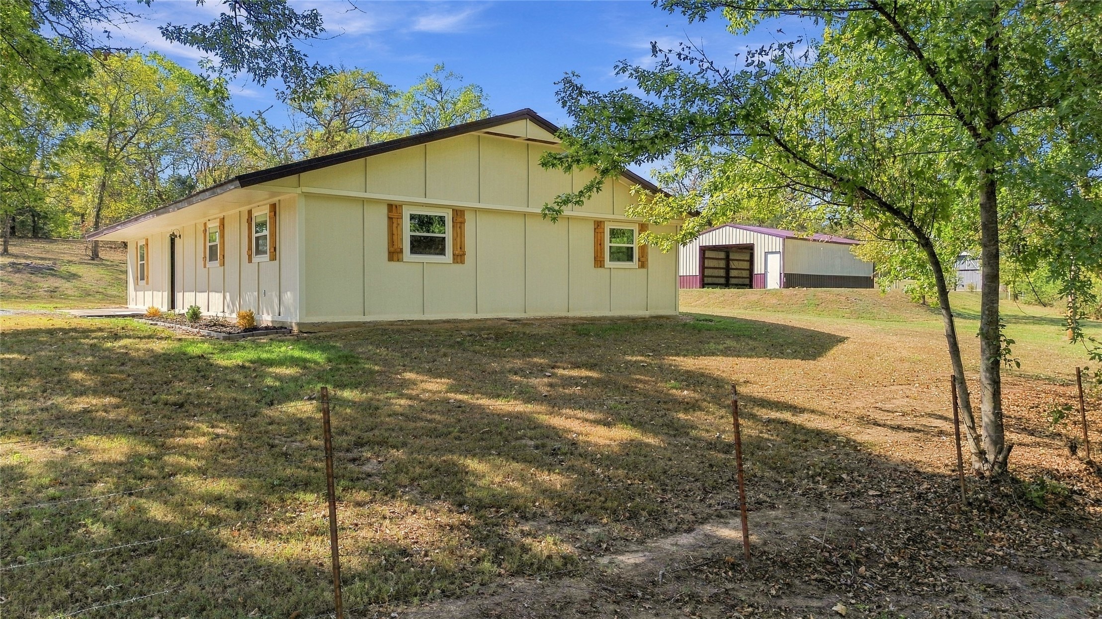 105778 S 4310 Property Photo 5