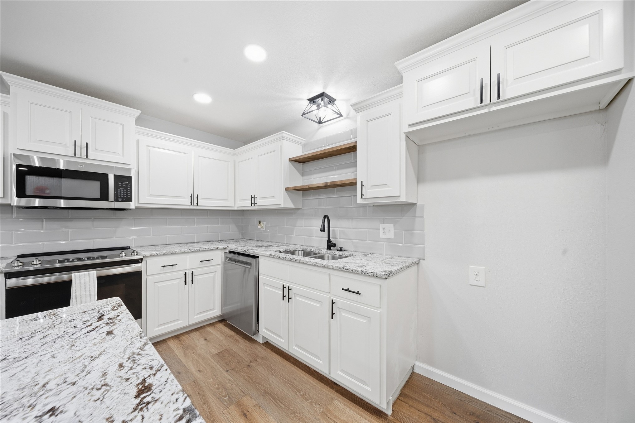 105778 S 4310 Property Photo 16