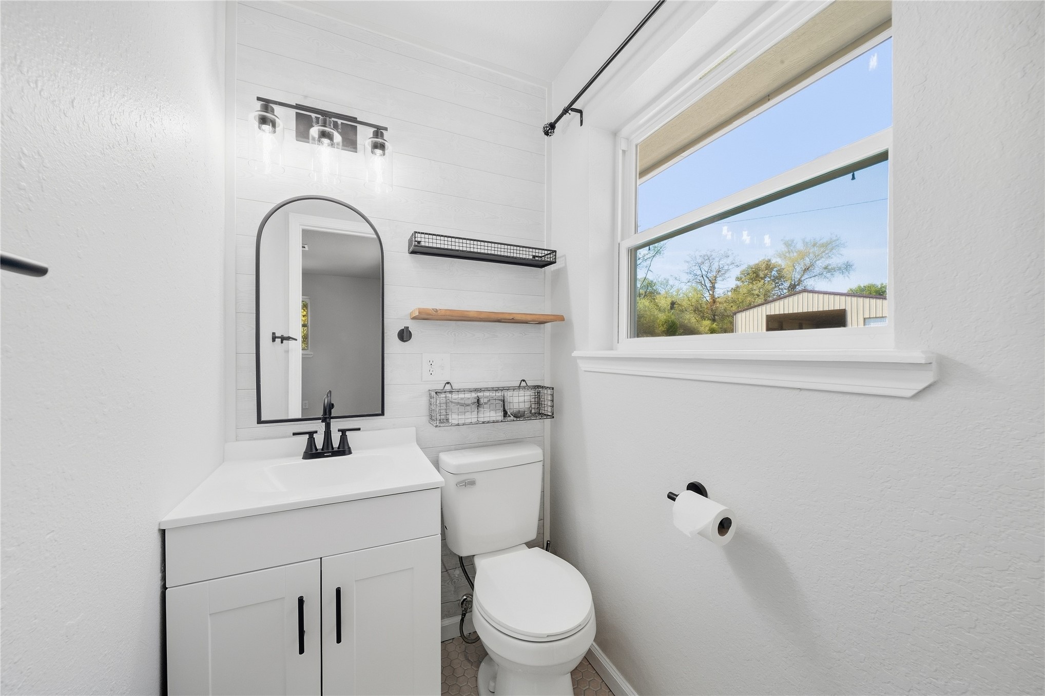 105778 S 4310 Property Photo 24