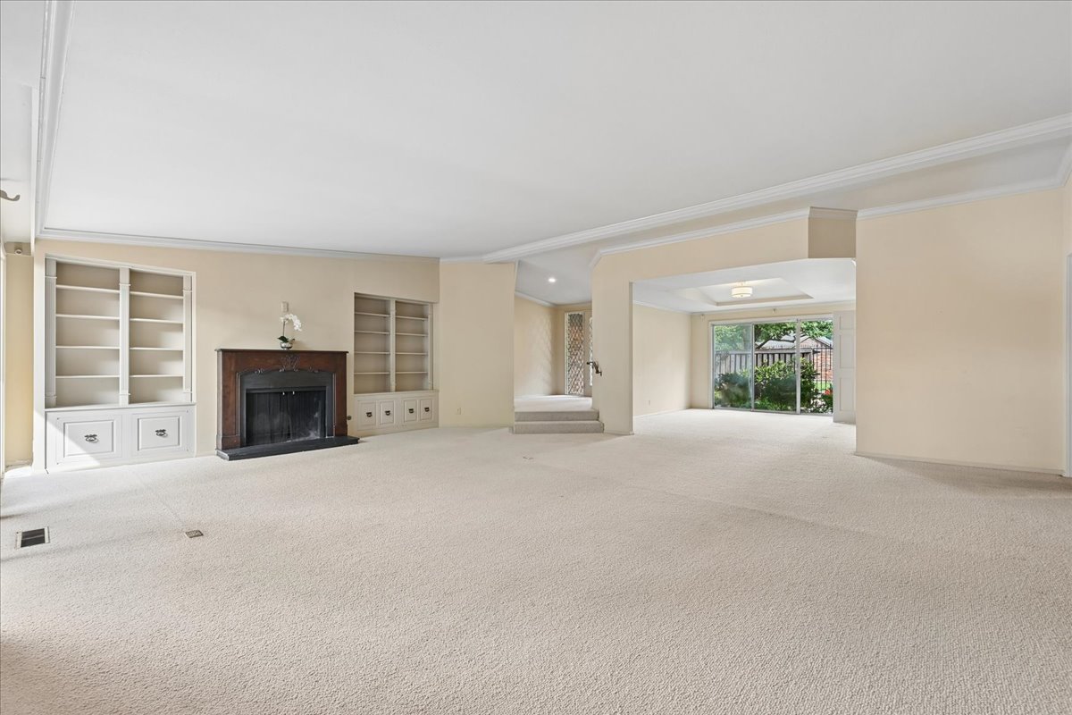 2112 E 59th Street B6 Property Photo 19