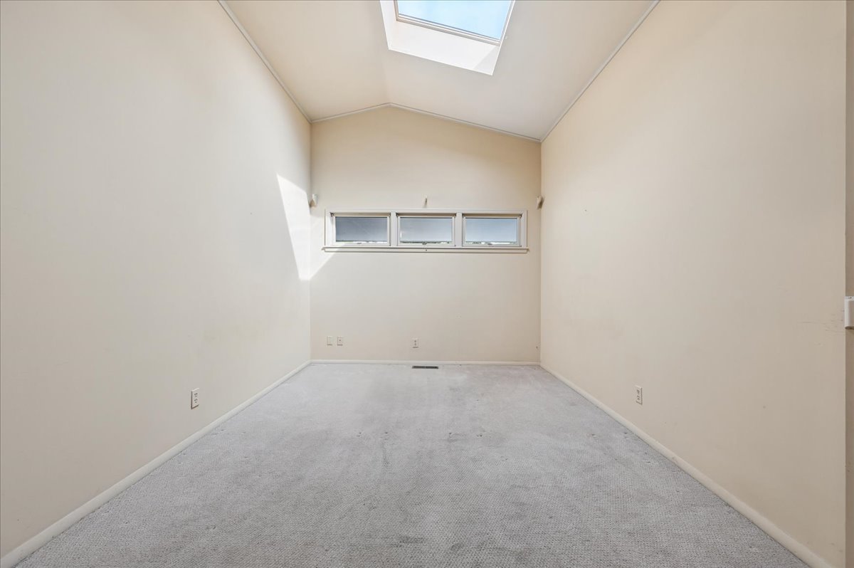 2112 E 59th Street B6 Property Photo 50