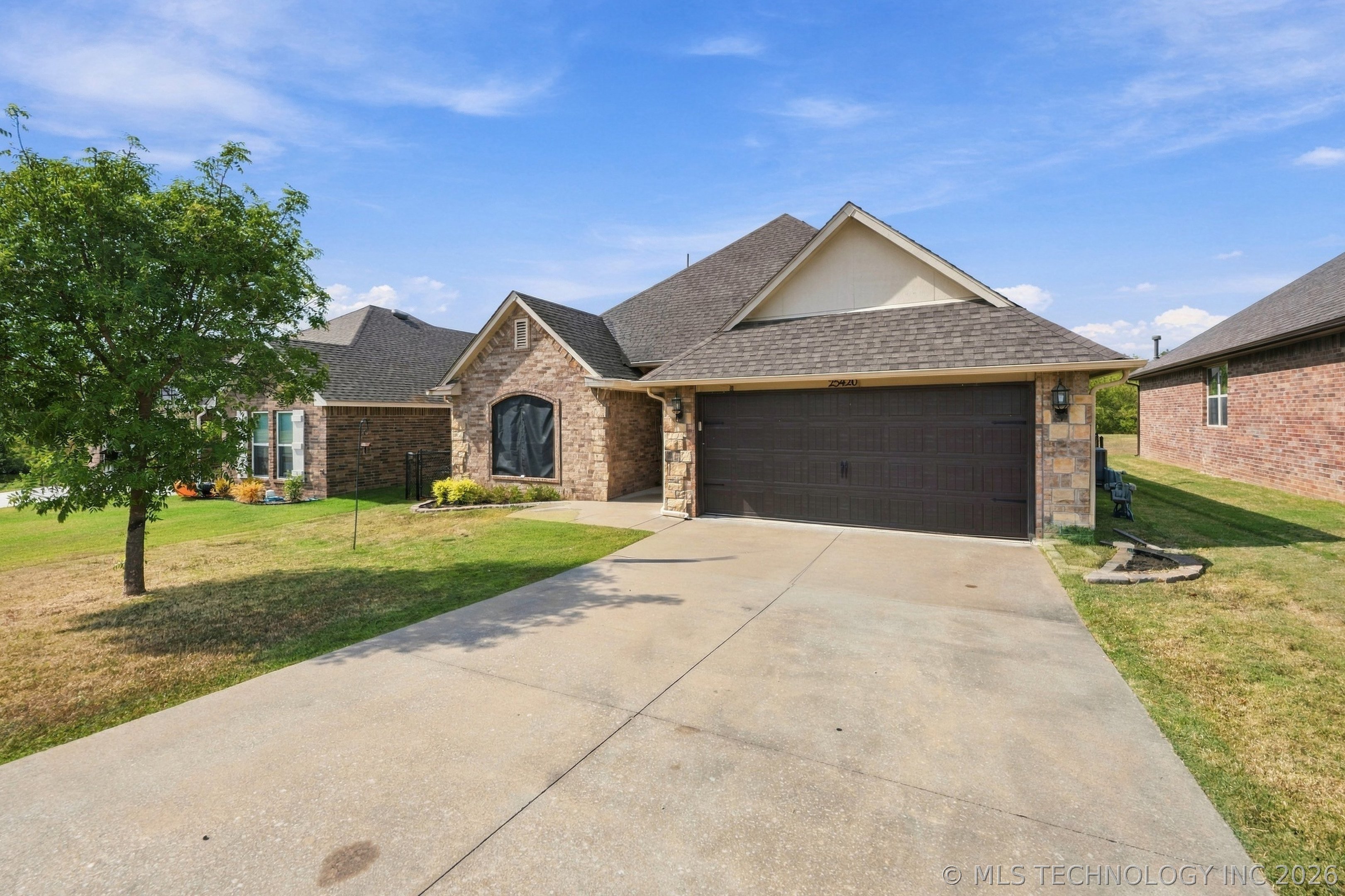 25420 Stonebridge Parkway Property Photo 3