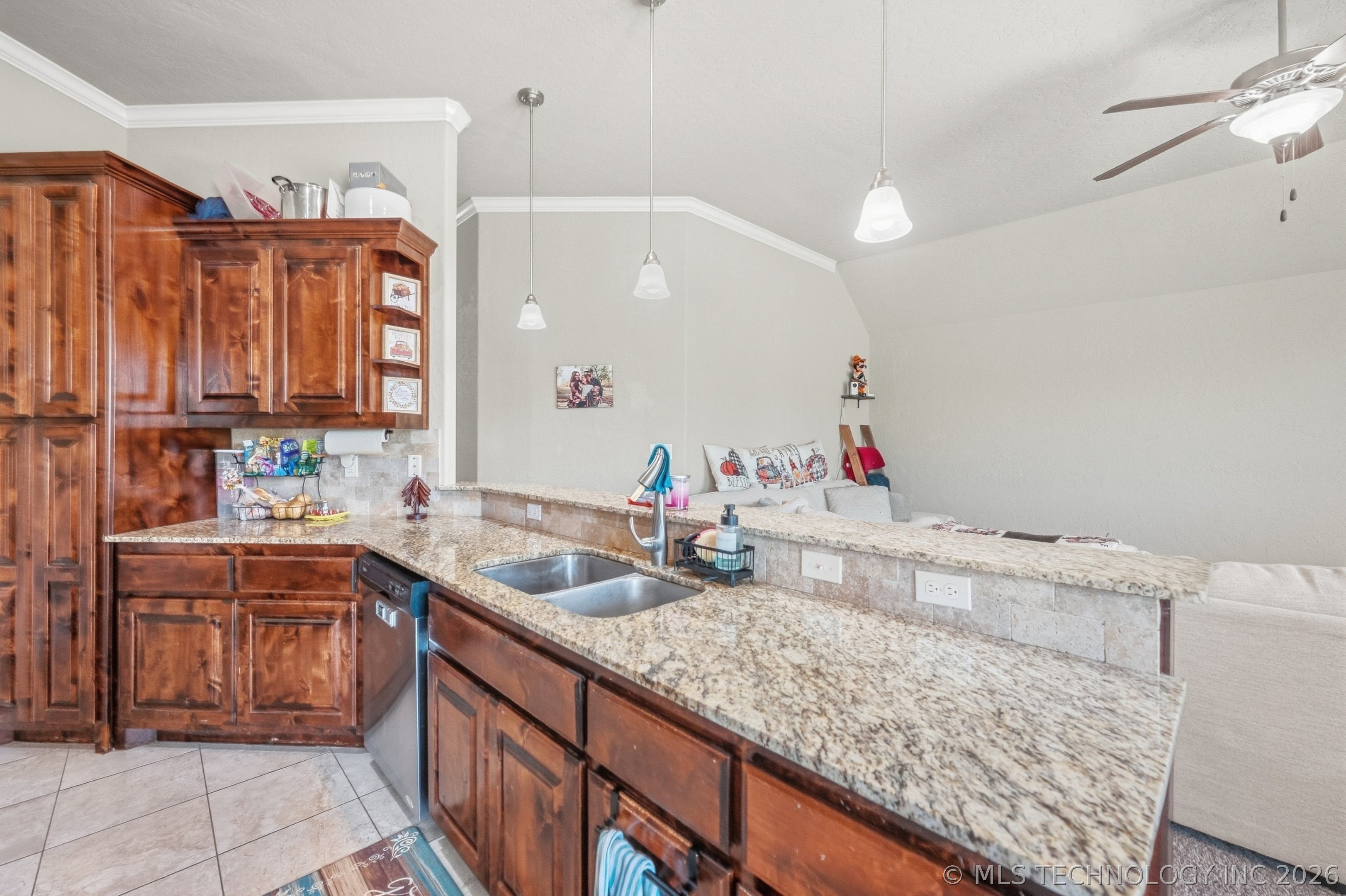 25420 Stonebridge Parkway Property Photo 11