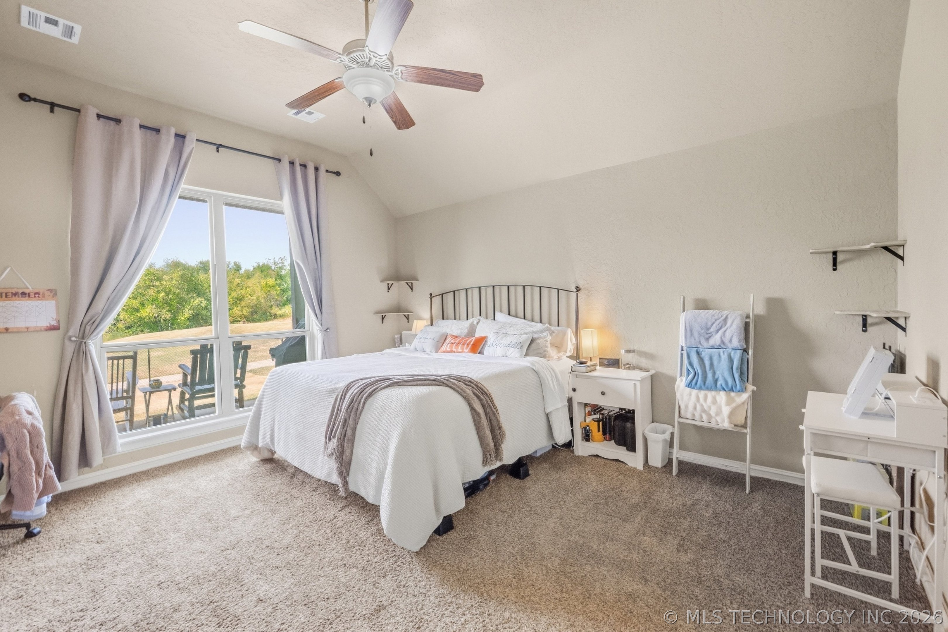 25420 Stonebridge Parkway Property Photo 13