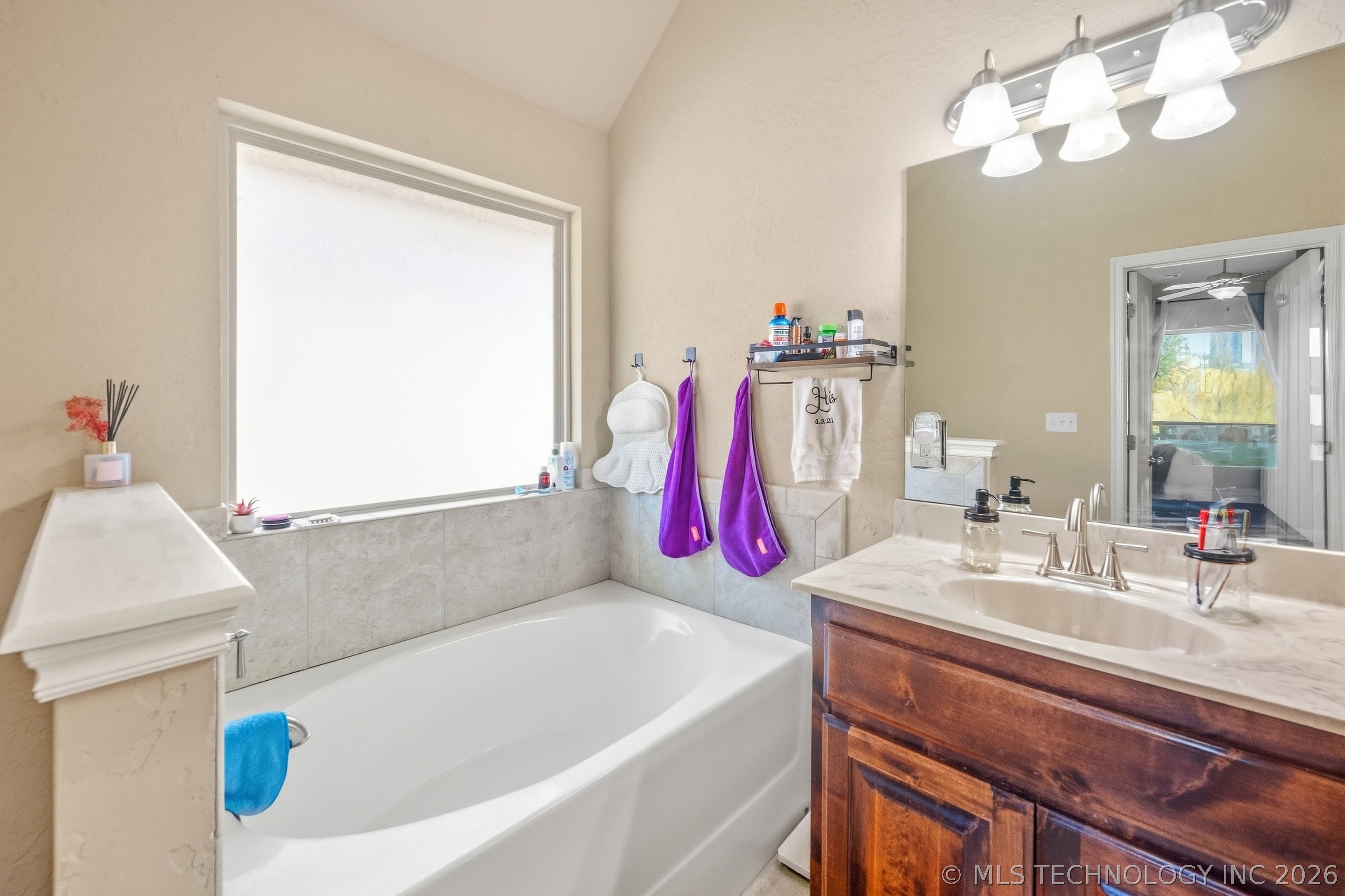 25420 Stonebridge Parkway Property Photo 16