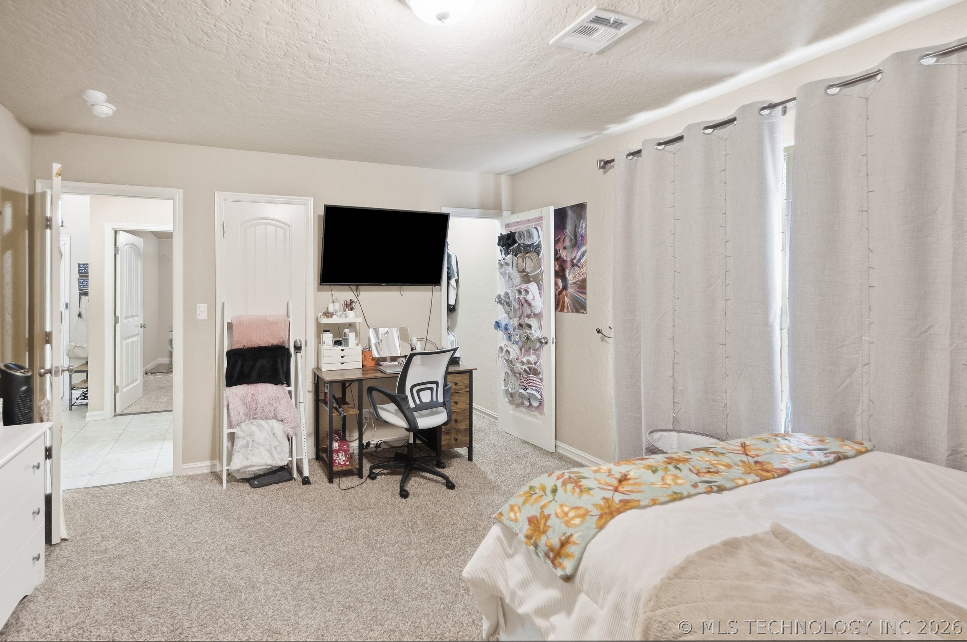 25420 Stonebridge Parkway Property Photo 19