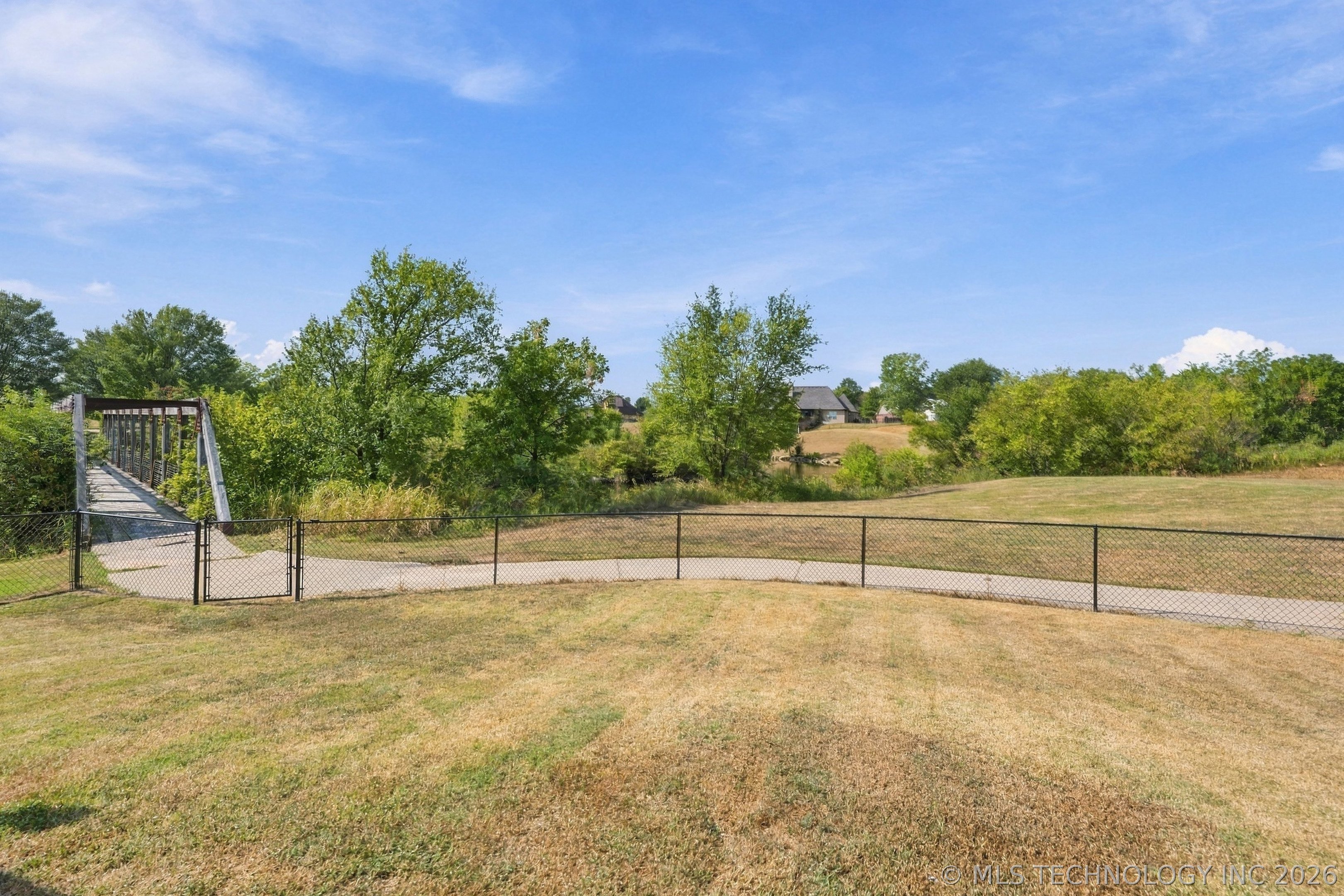 25420 Stonebridge Parkway Property Photo 24