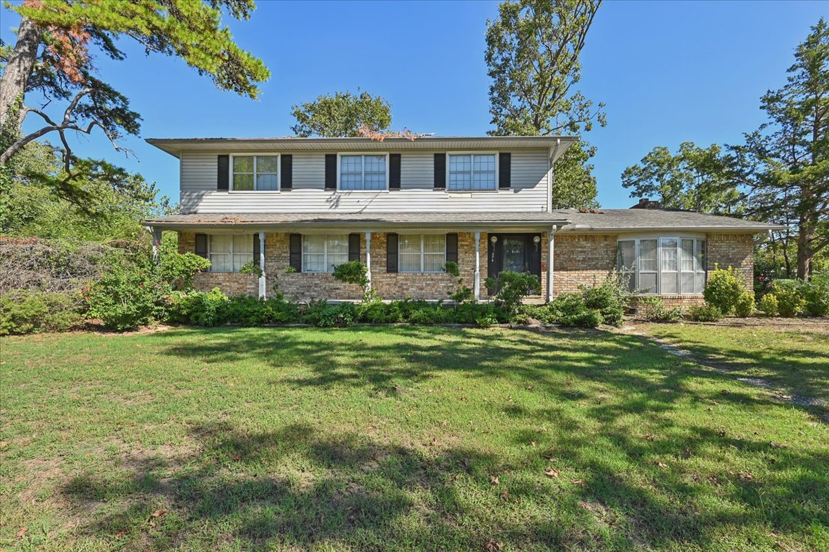 274 Crestwood Drive Property Photo 1