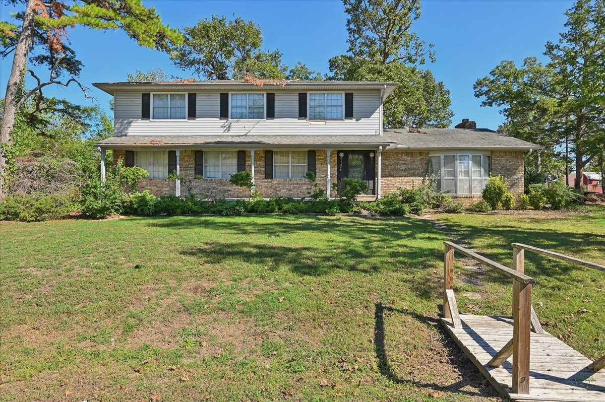 274 Crestwood Drive Property Photo 3