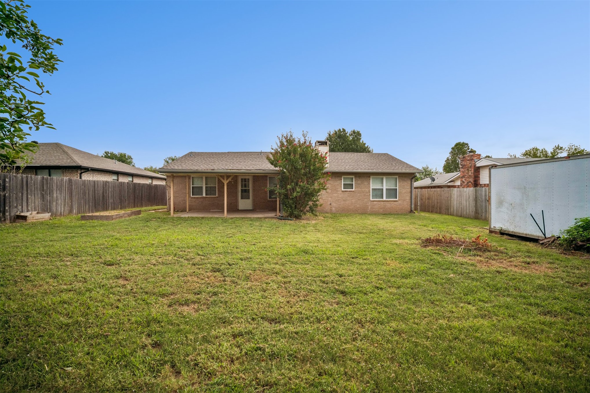 903 Holmes Property Photo 30