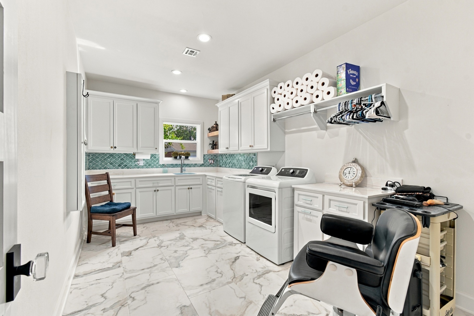 414453 E 1074 Property Photo 33