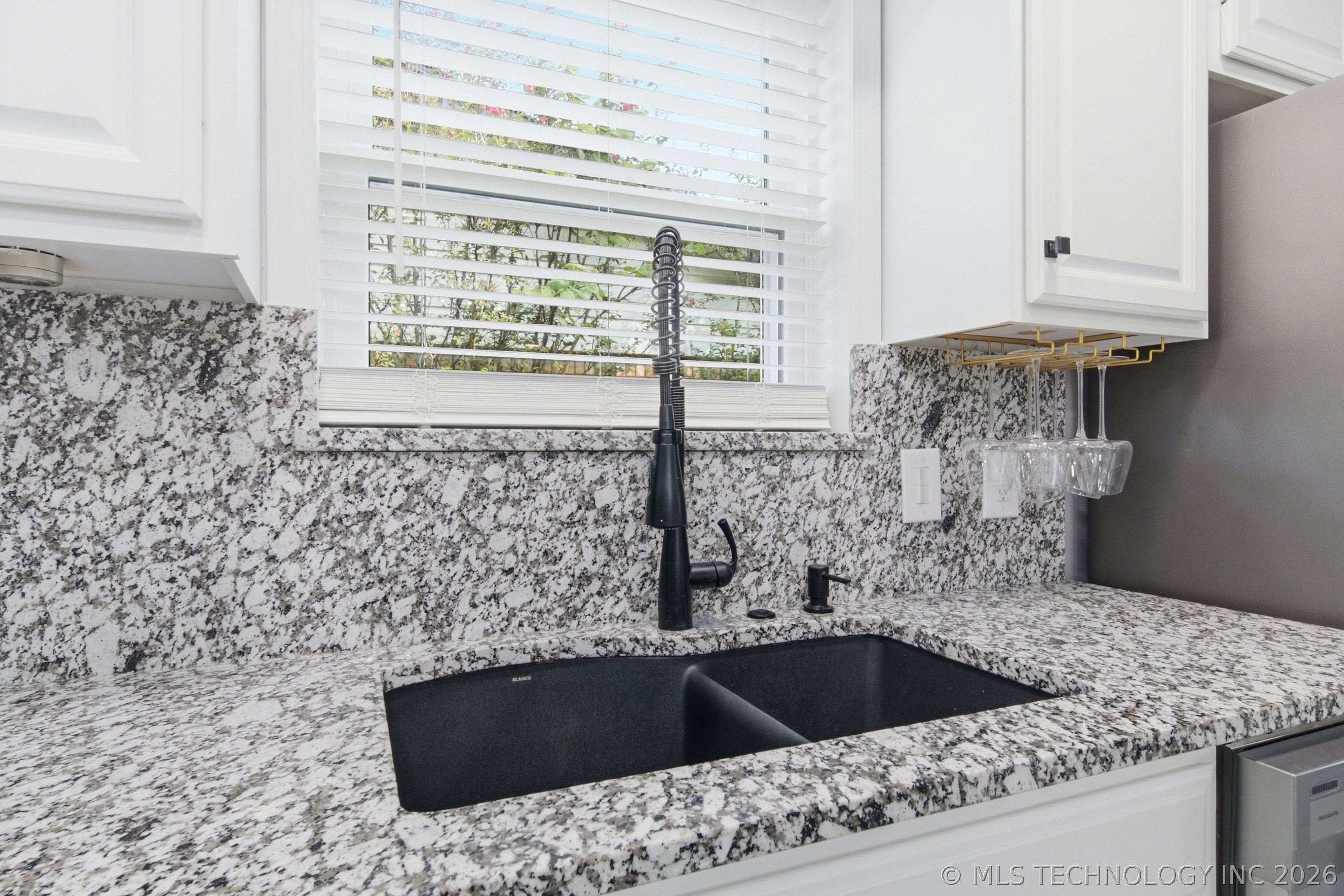 305 N Wortman Place Property Photo 15