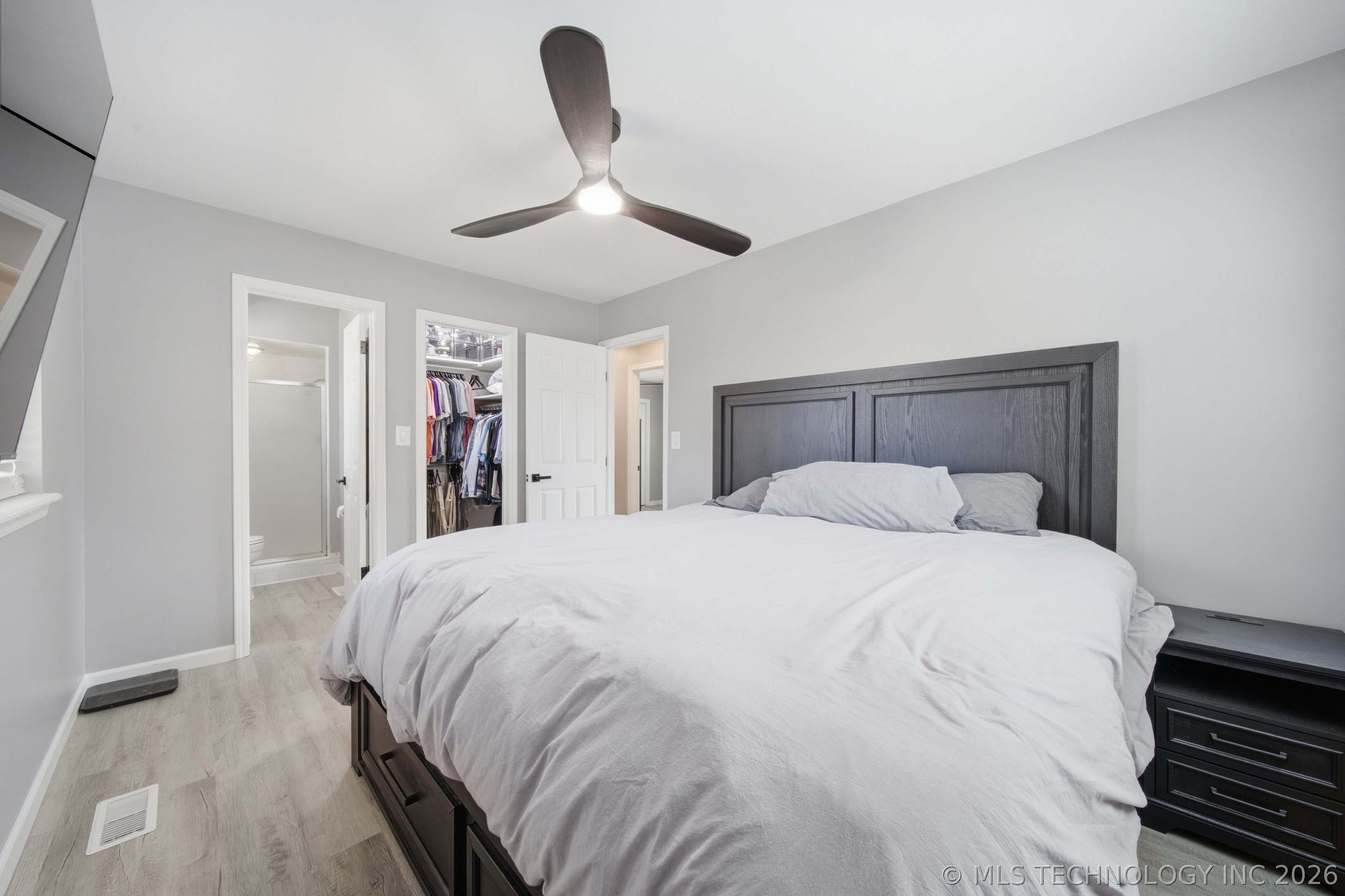 305 N Wortman Place Property Photo 18