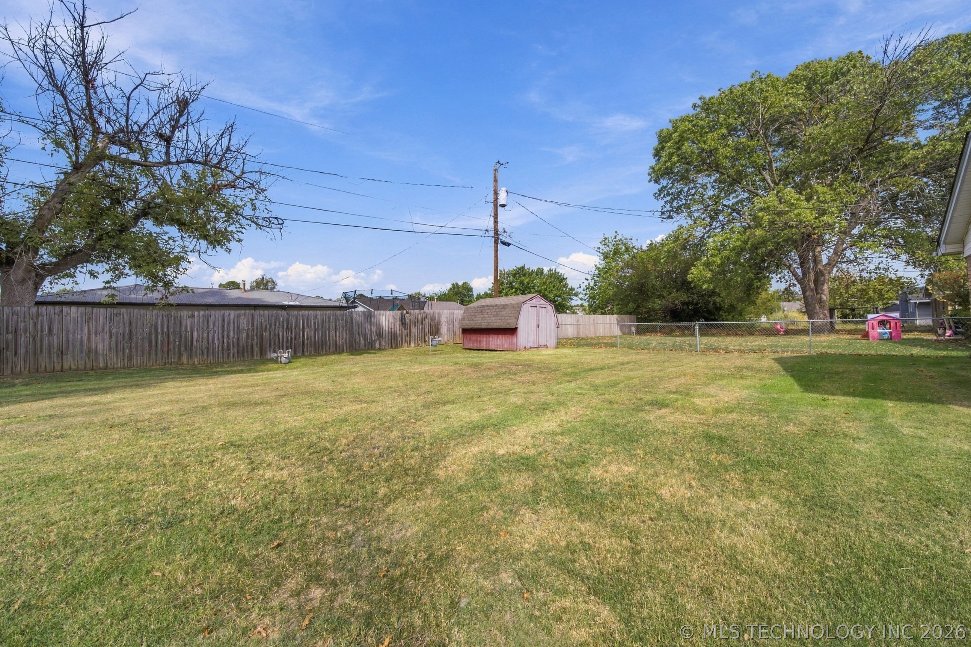 305 N Wortman Place Property Photo 27