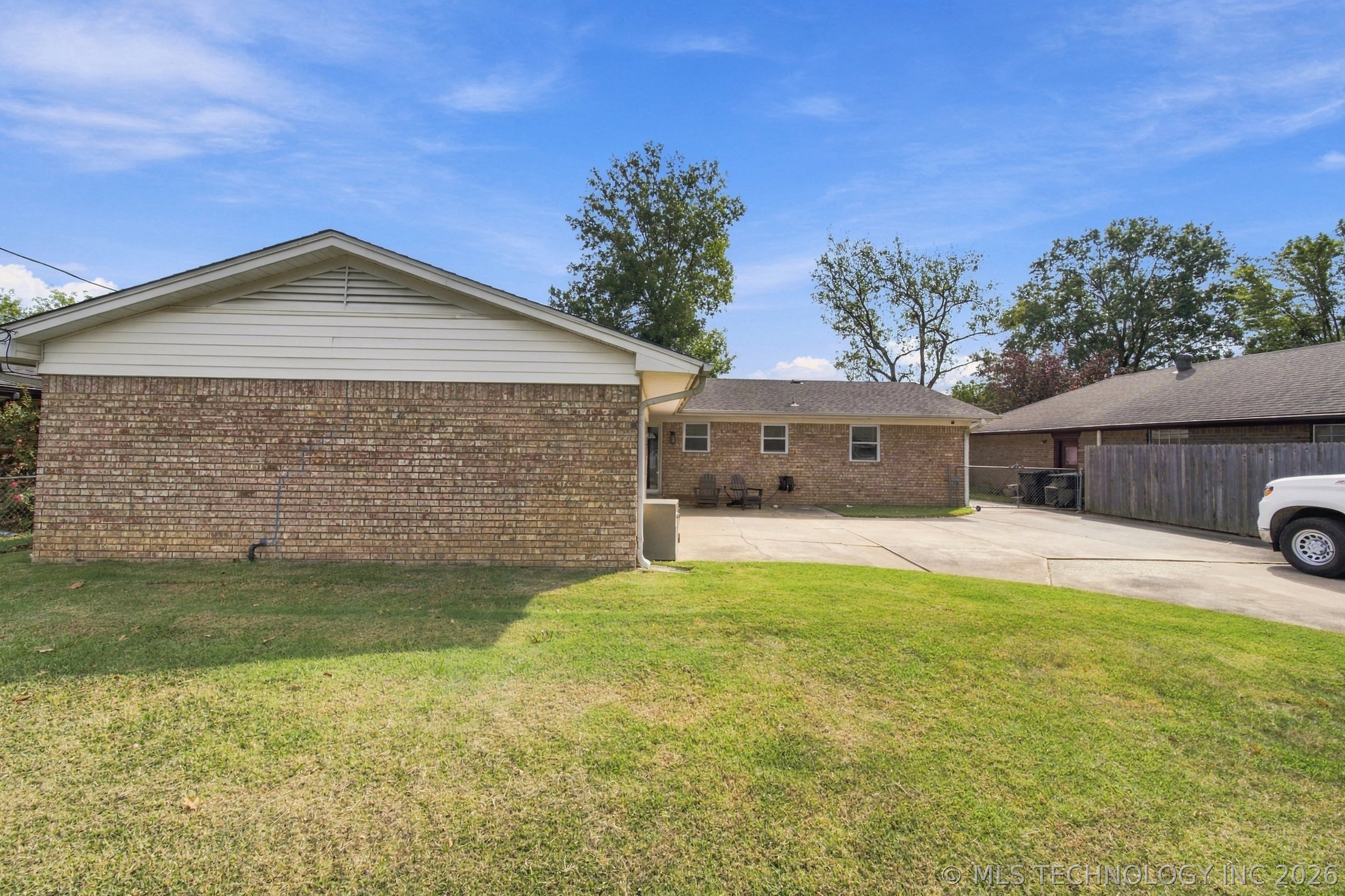 305 N Wortman Place Property Photo 28