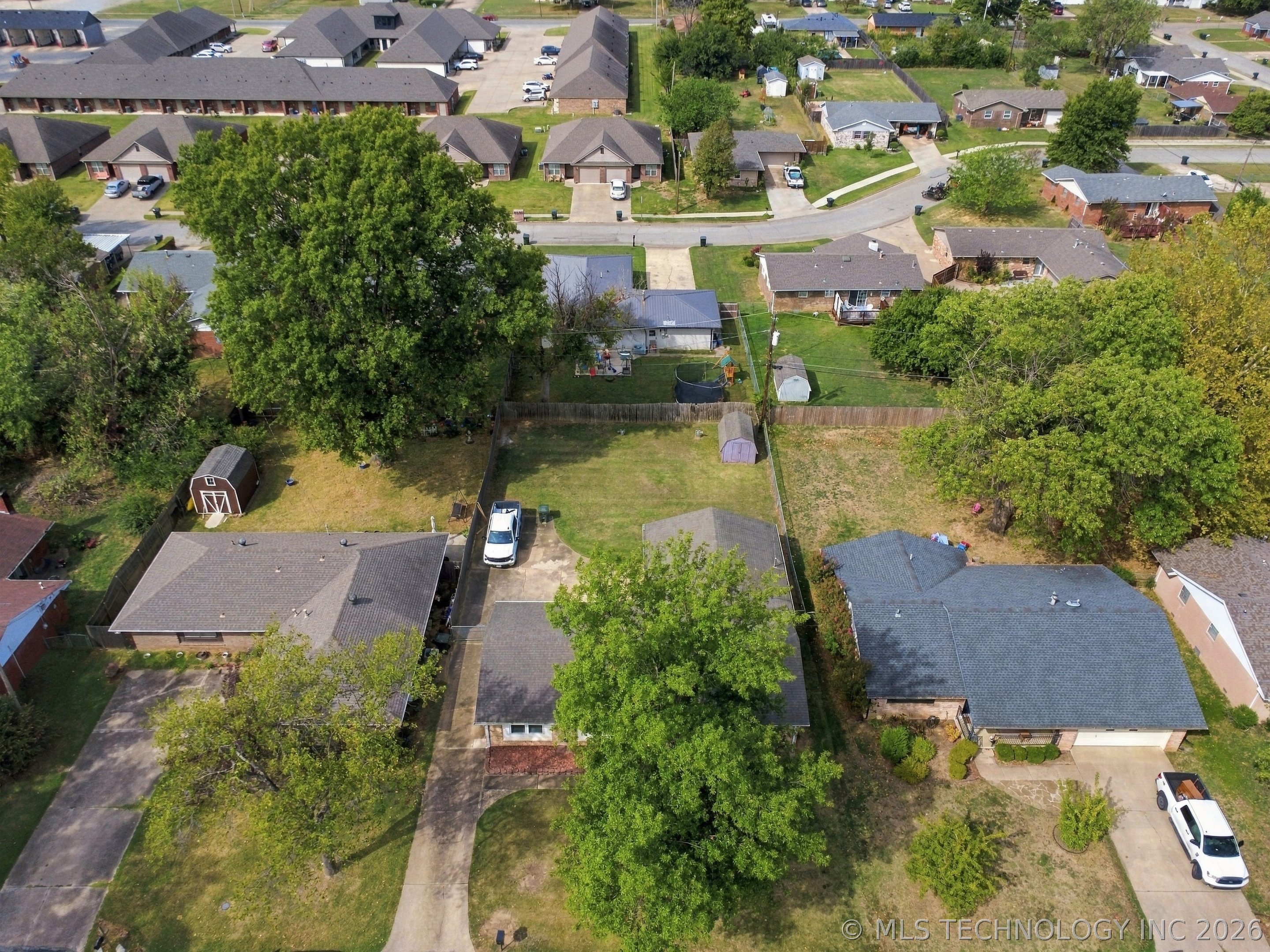 305 N Wortman Place Property Photo 32