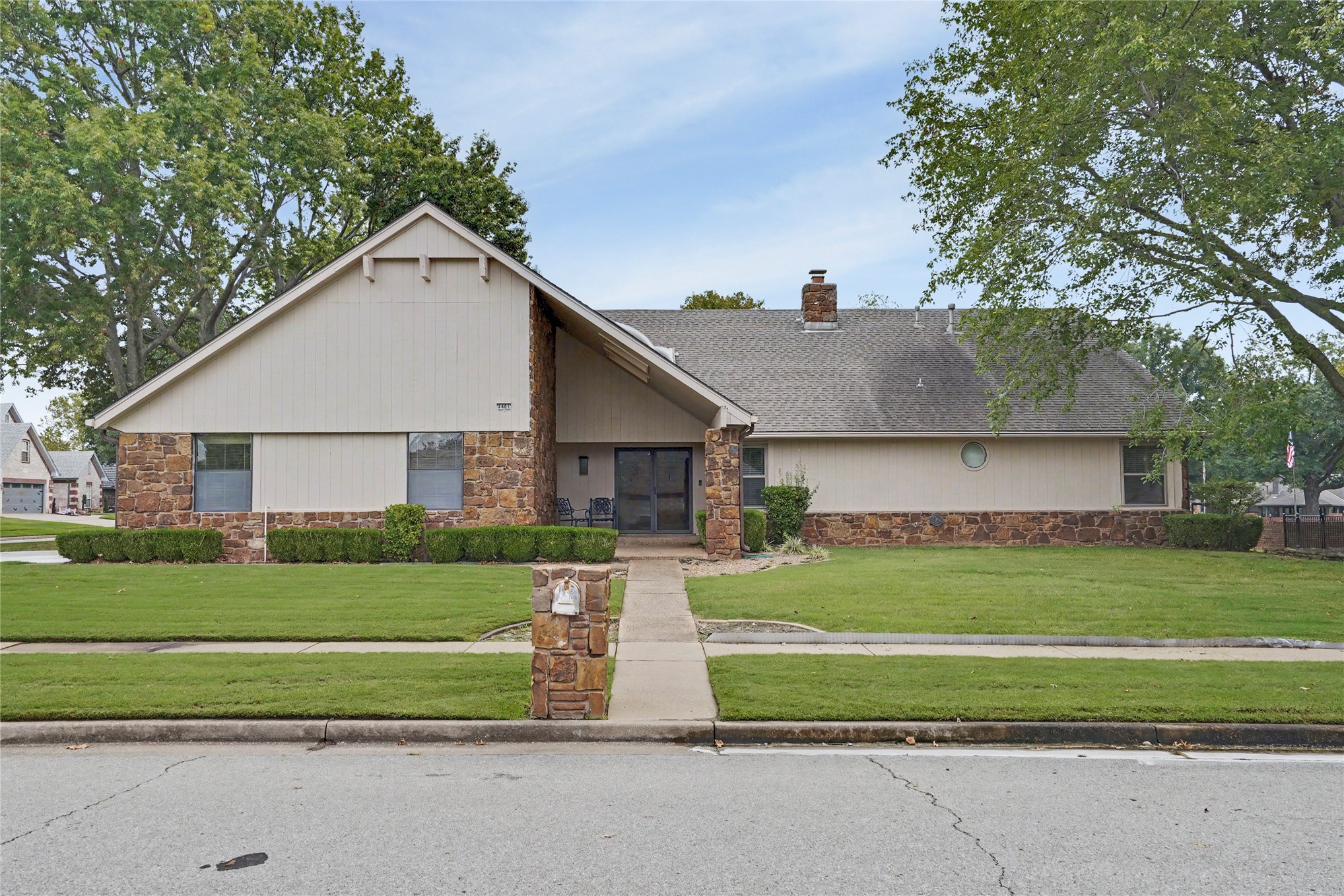 8401 Fairway Place Property Photo 1