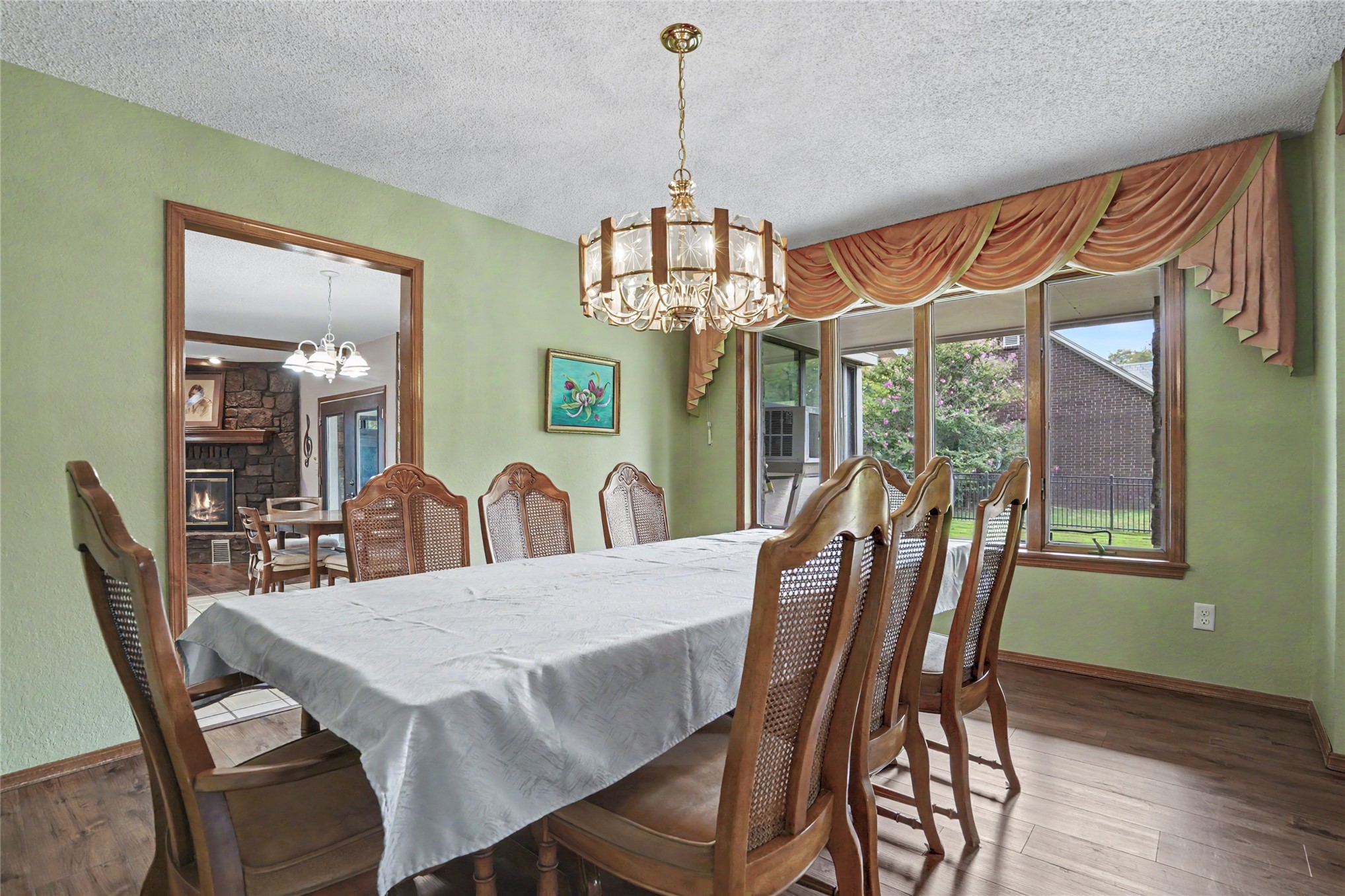 8401 Fairway Place Property Photo 8