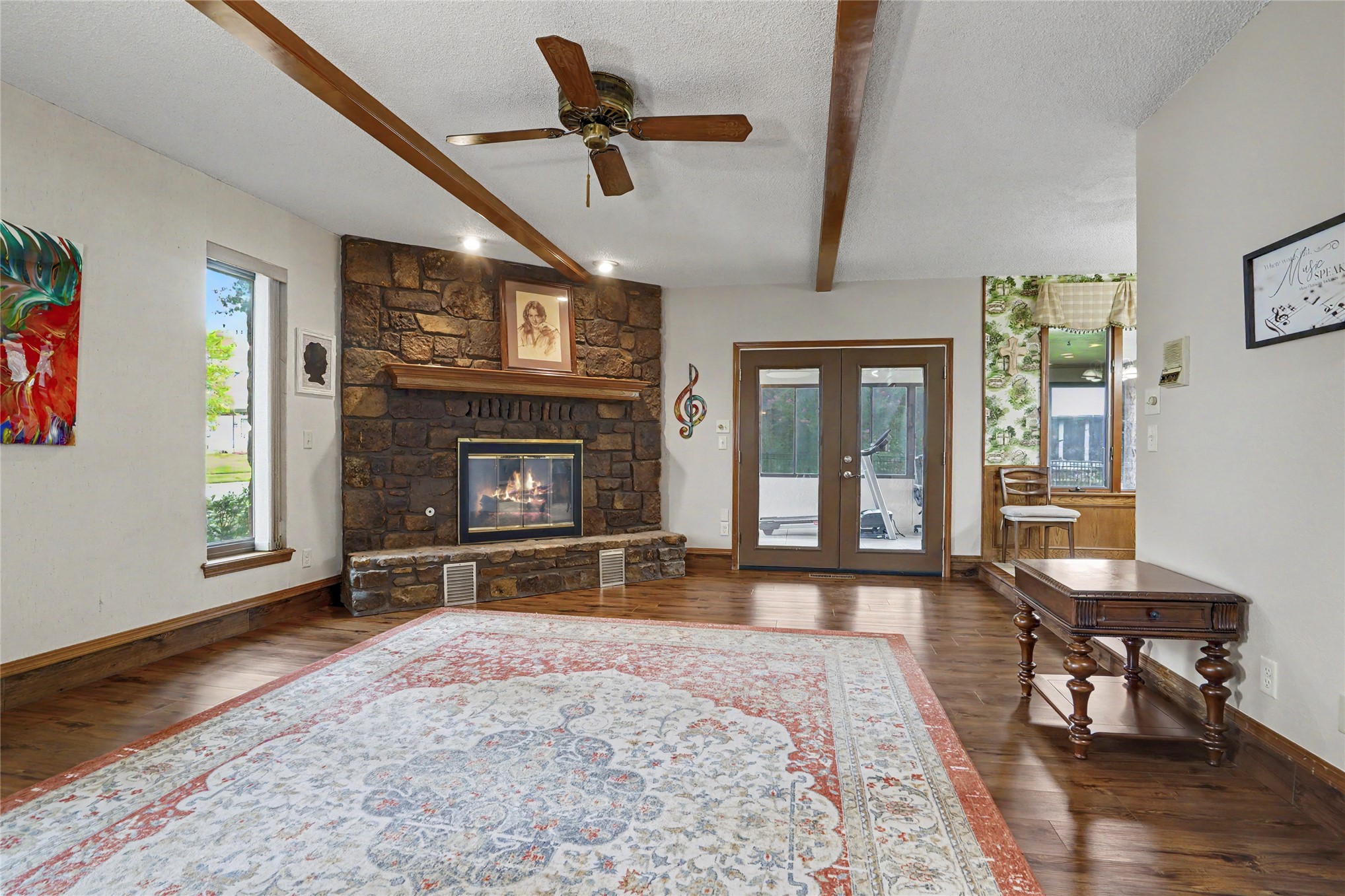8401 Fairway Place Property Photo 18