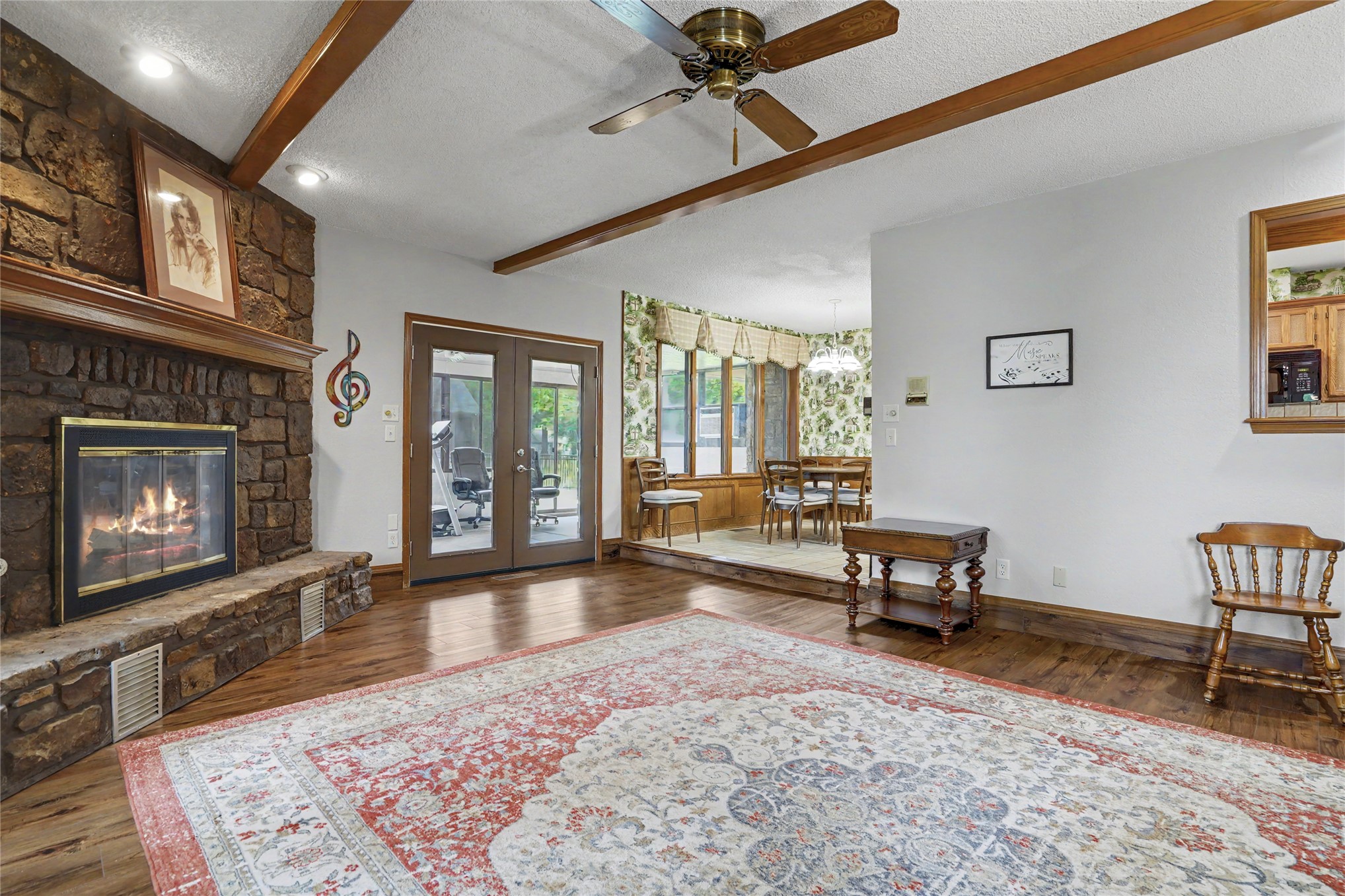 8401 Fairway Place Property Photo 19